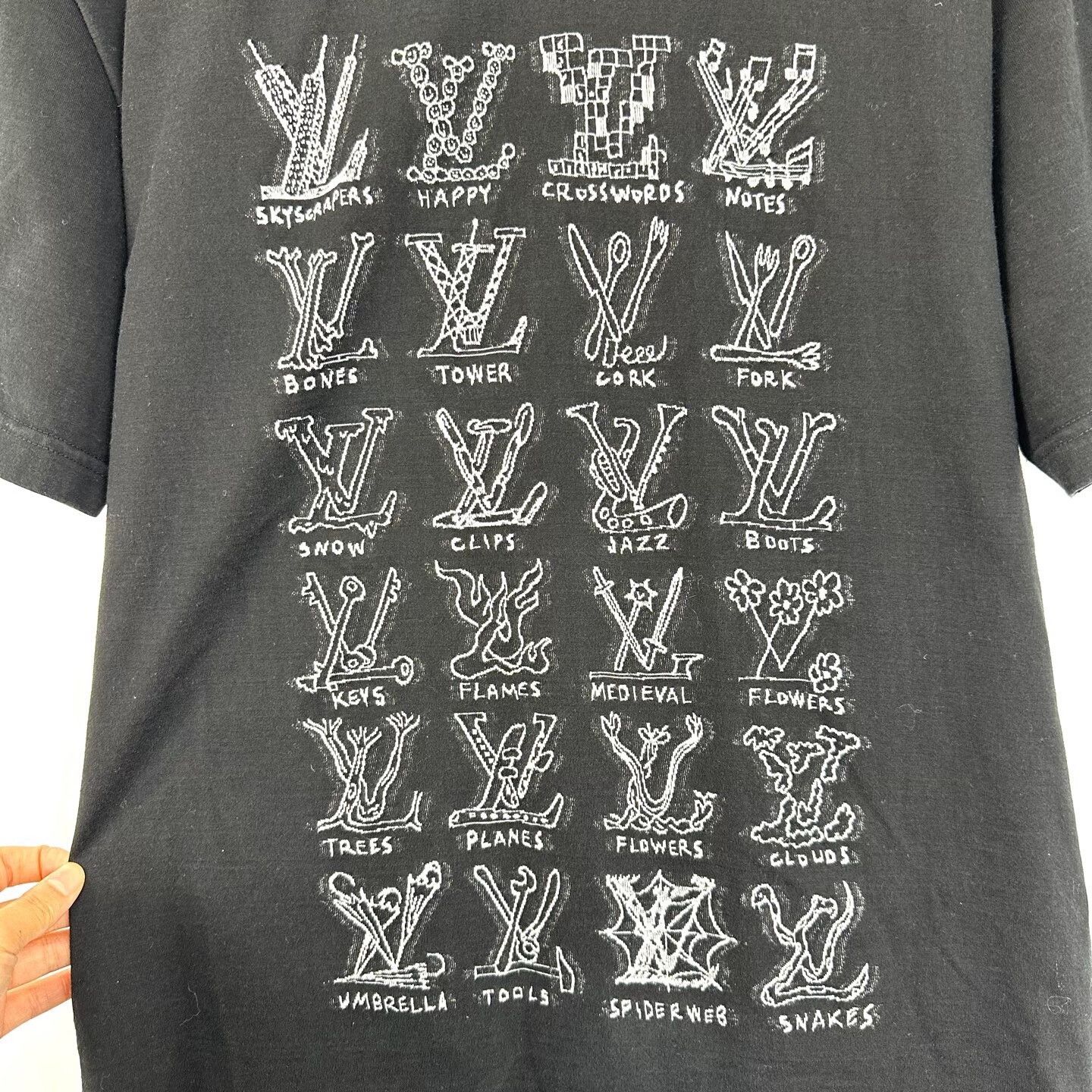 Louis Vuitton Louis Vuitton Black Logo Print T-Shirt Size US XL / EU 56 / 4 - 6 Thumbnail