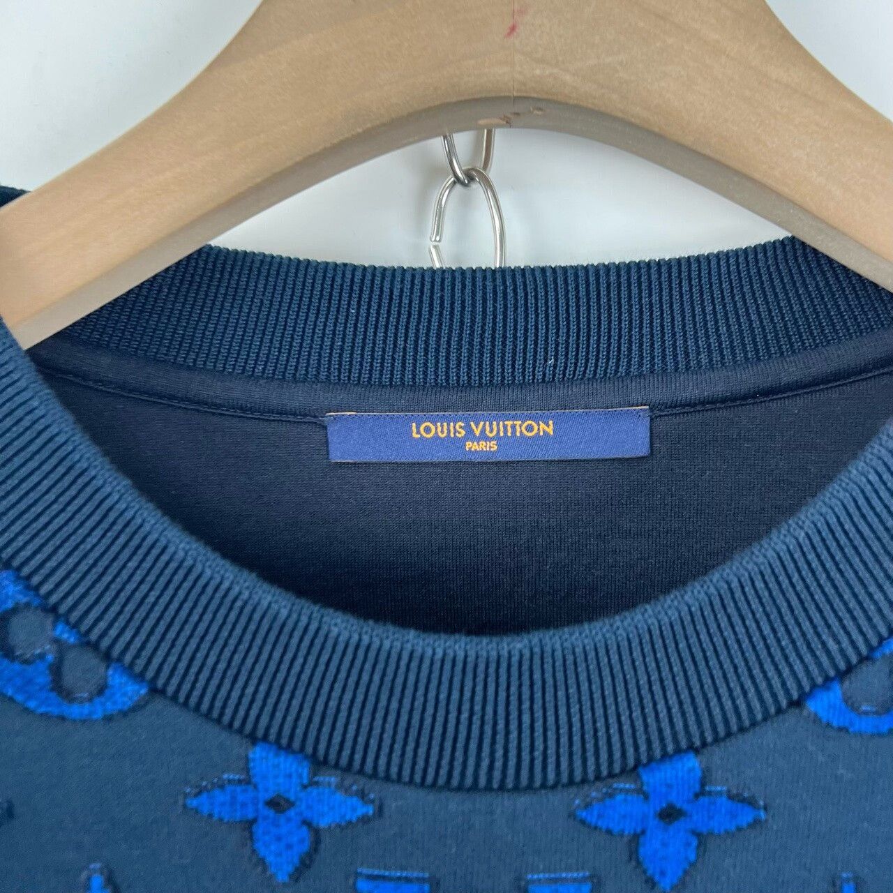 Louis Vuitton Louis Vuitton Blue Green Gradient Print Sweatshirt Size US XXL / EU 58 / 5 - 3 Thumbnail