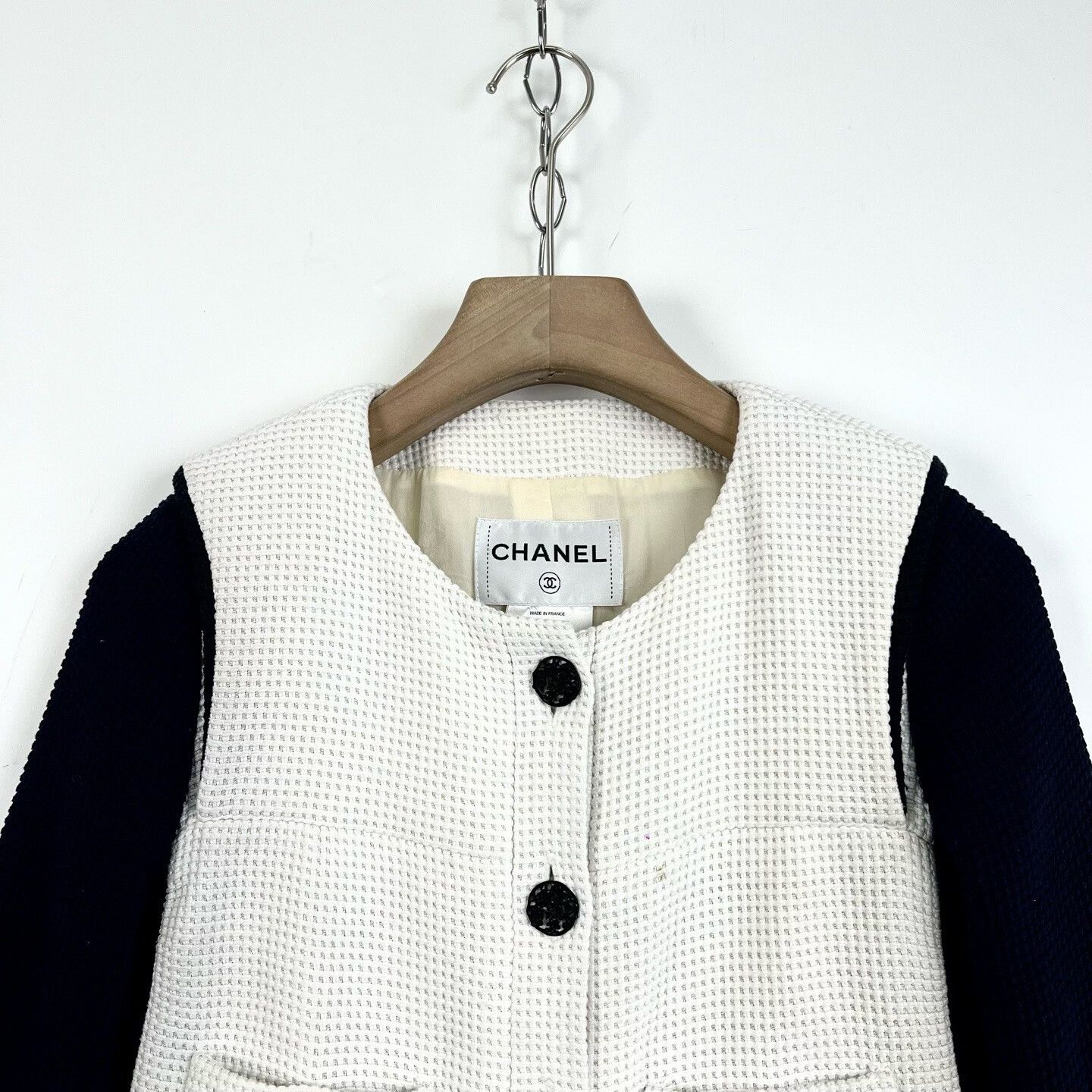 Chanel Chanel White Blue Waffle Knit Cardigan Size XXS / US 00 / IT 34 - 3 Thumbnail