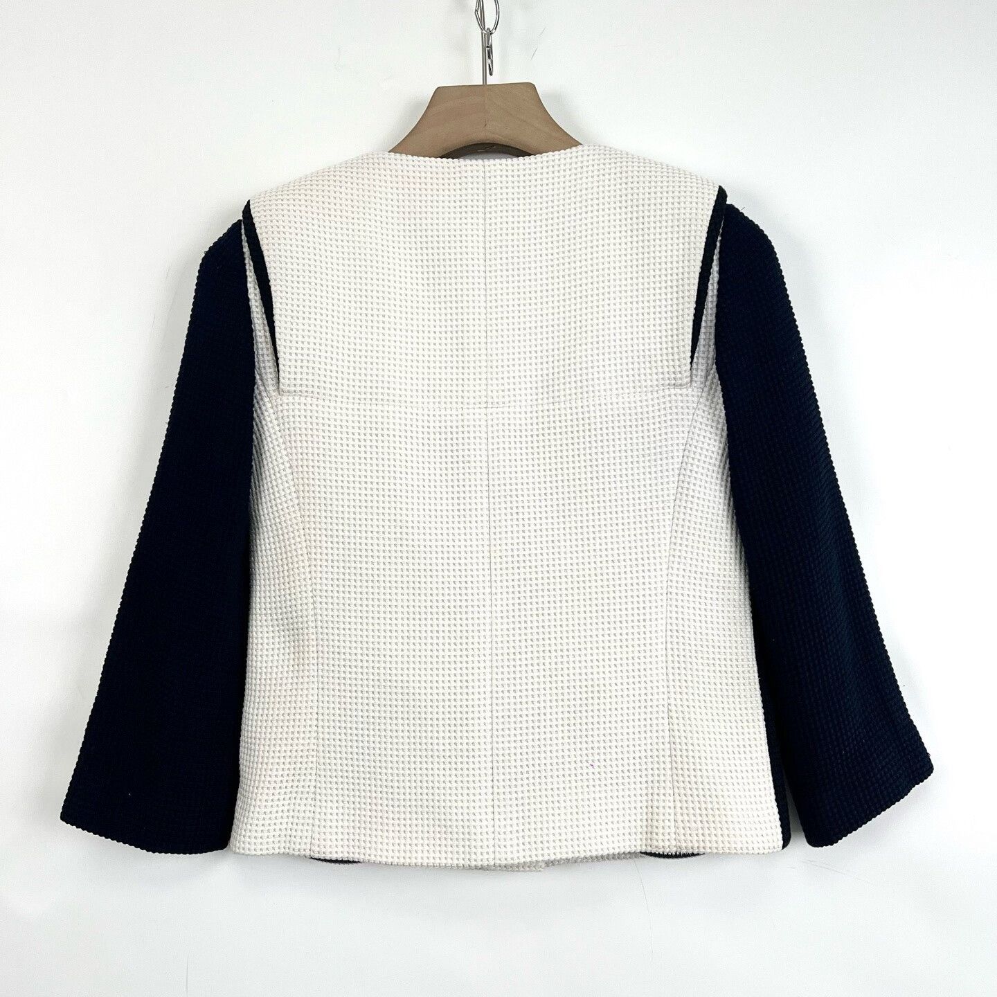 Chanel Chanel White Blue Waffle Knit Cardigan Size XXS / US 00 / IT 34 - 2 Thumbnail