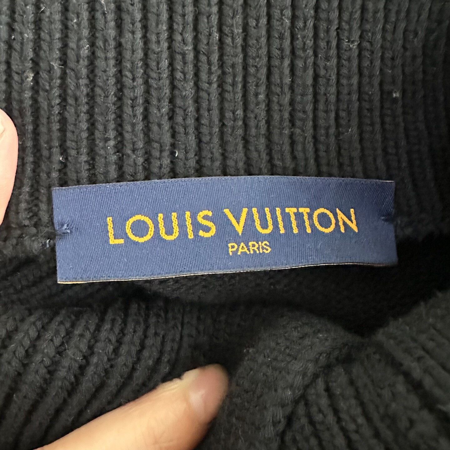 Louis Vuitton Louis Vuitton Black Wool Polo Collar Sweater Size US M / EU 48-50 / 2 - 5 Thumbnail