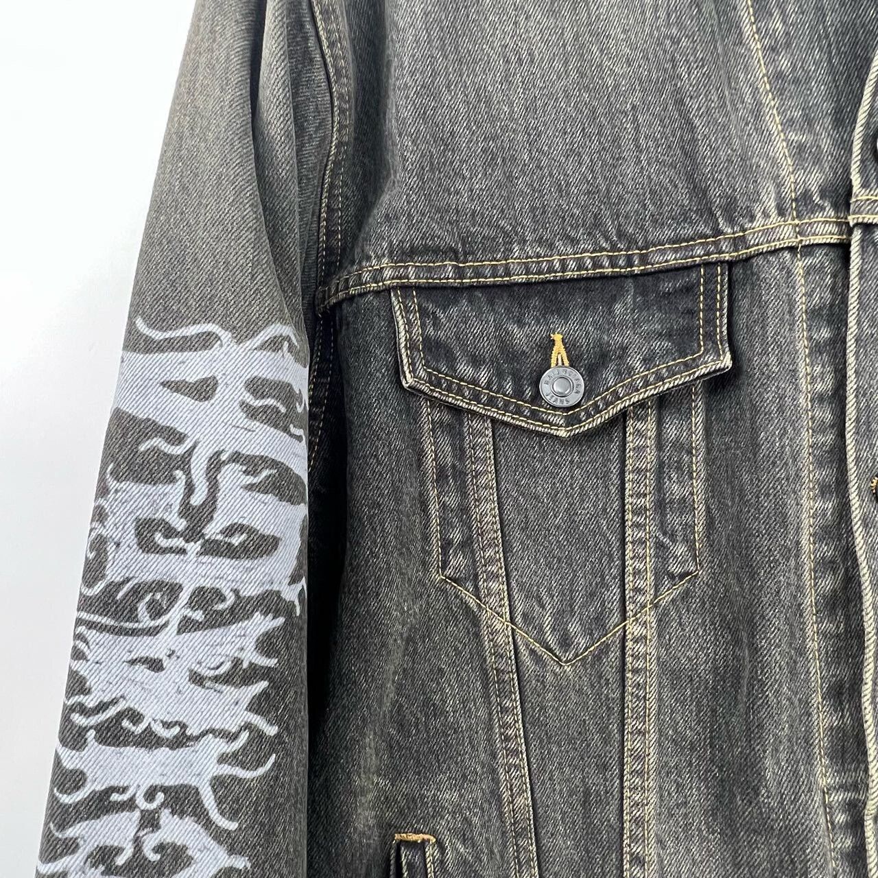 Balenciaga Balenciaga Dragon Year Graffiti Logo Denim Jacket Size XS / US 0-2 / IT 36-38 - 5 Thumbnail