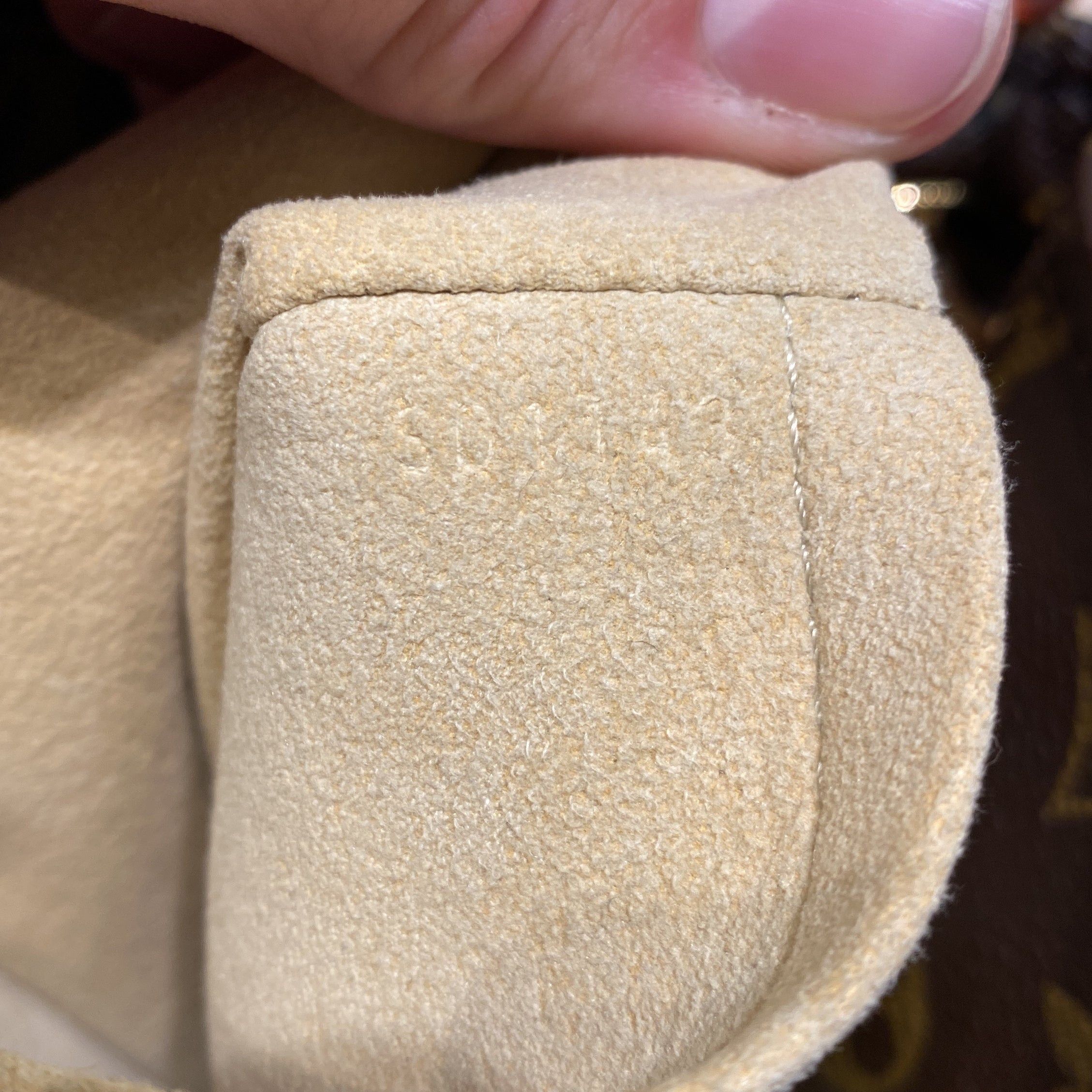 Louis Vuitton Artsy Handbag Size ONE SIZE - 7 Thumbnail