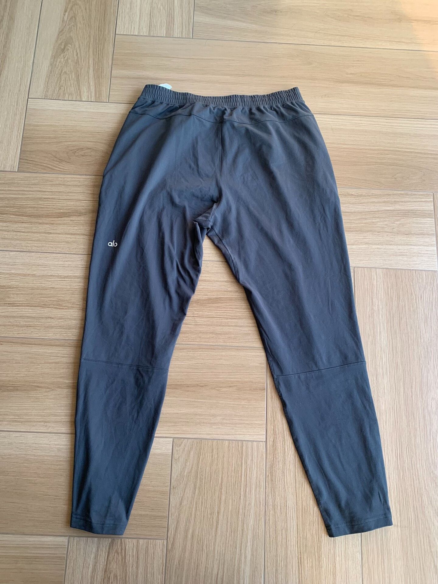 Alo Yoga Alo Conquer React Performance Pant Size US 34 / EU 50 - 2 Thumbnail
