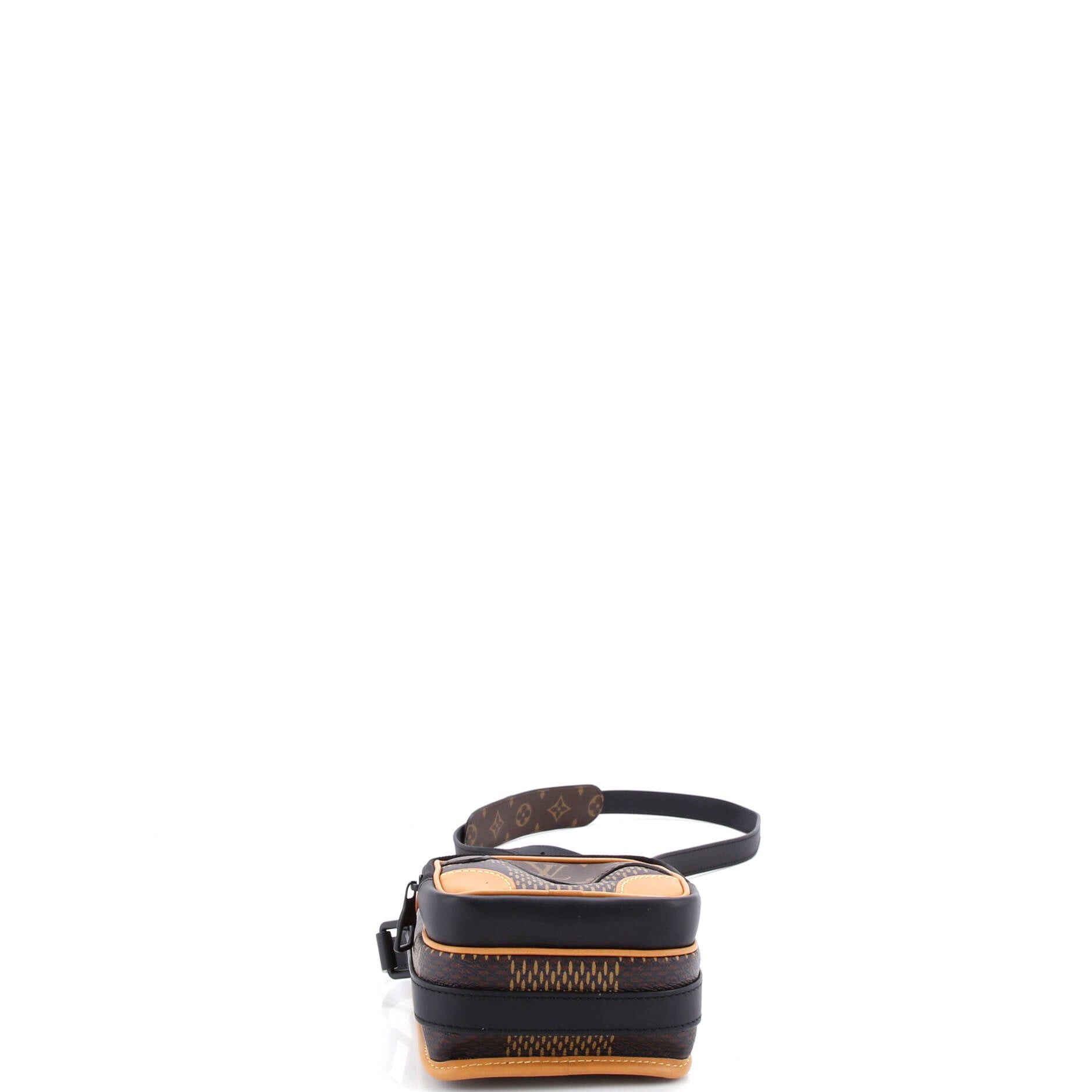 Louis Vuitton Nigo Amazone Messenger Bag Size ONE SIZE - 4 Thumbnail