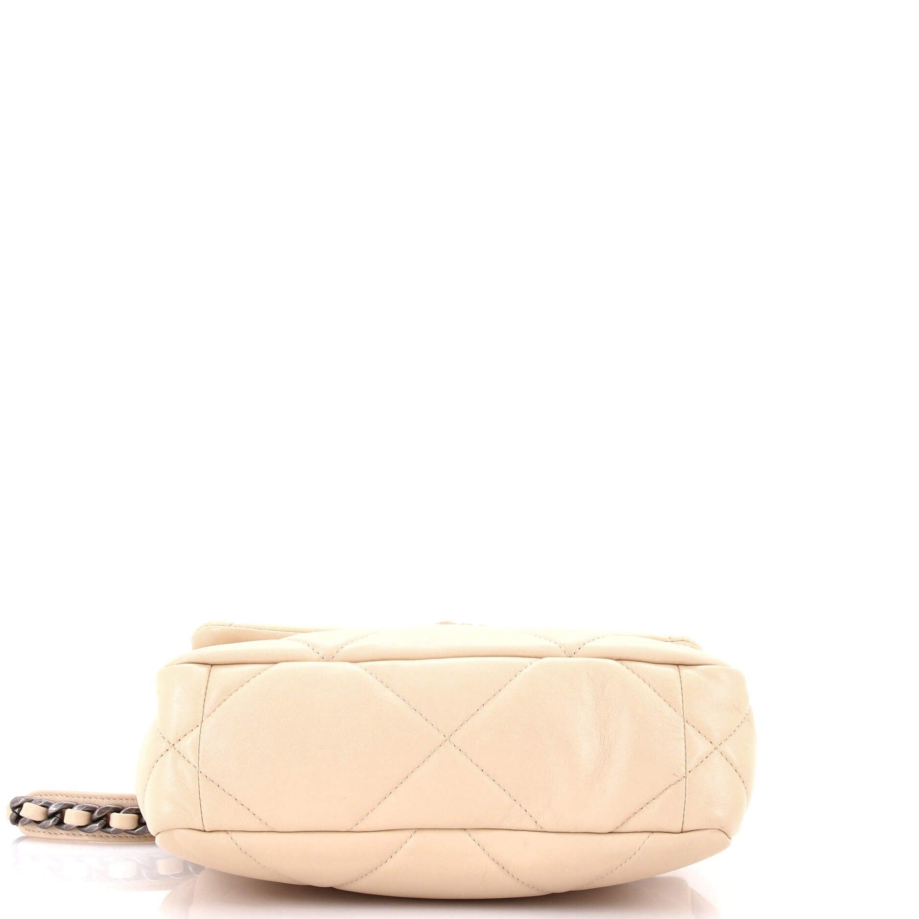 Chanel 19 Flap Bag Size ONE SIZE - 4 Thumbnail