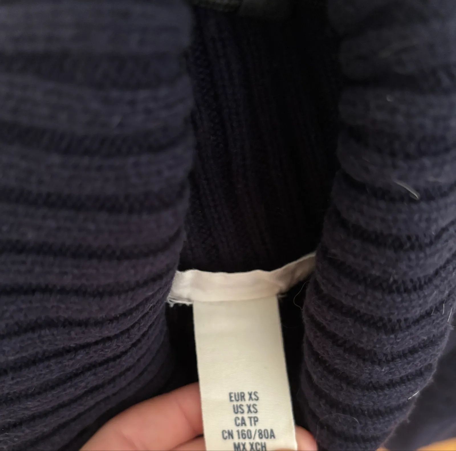 H&M H&M Sweater Size XS / US 0-2 / IT 36-38 - 3 Thumbnail