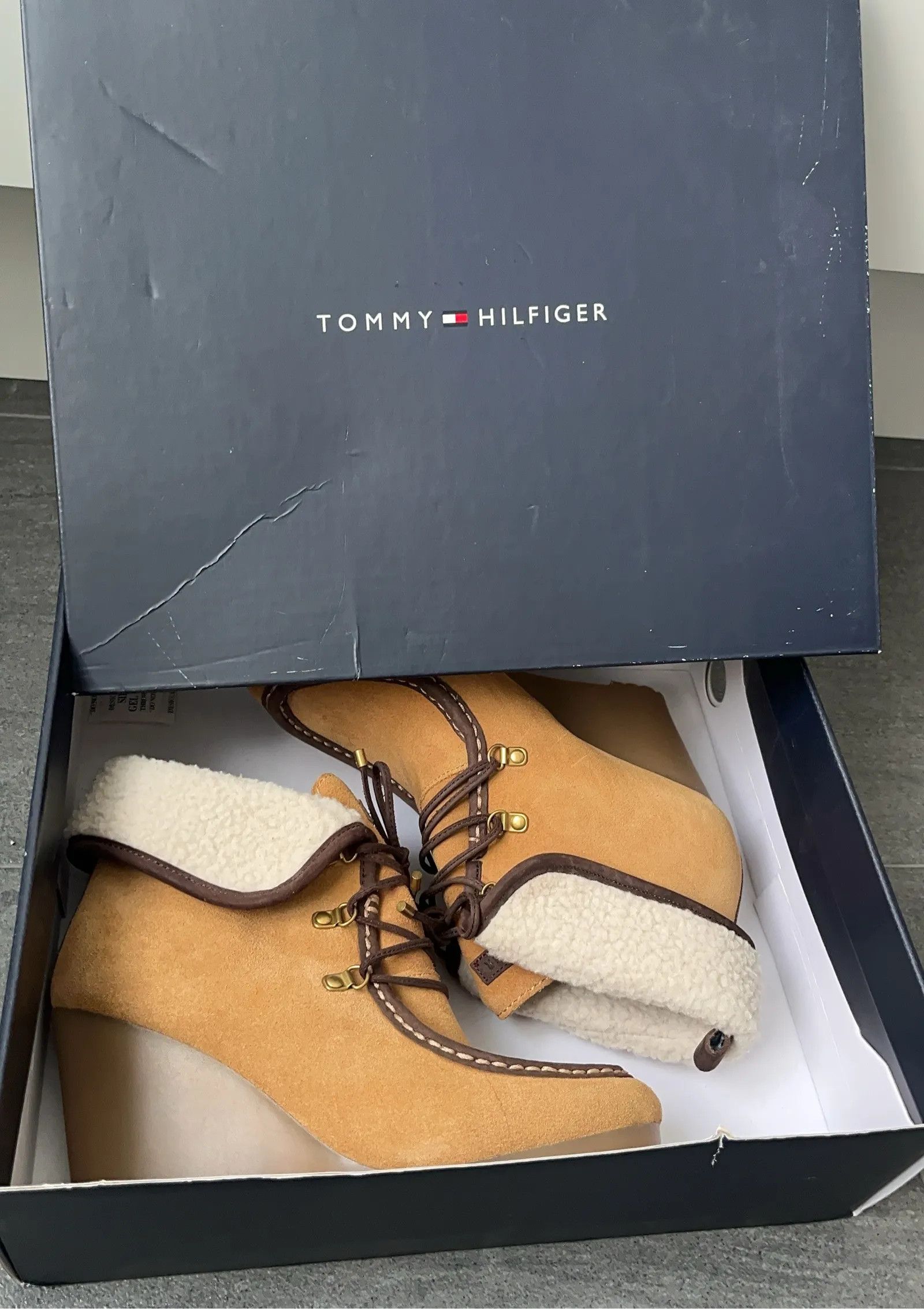 Tommy Hilfiger Tommy Hilfiger Zaria Camel Boots Size US 6 / IT 36 - 8 Thumbnail