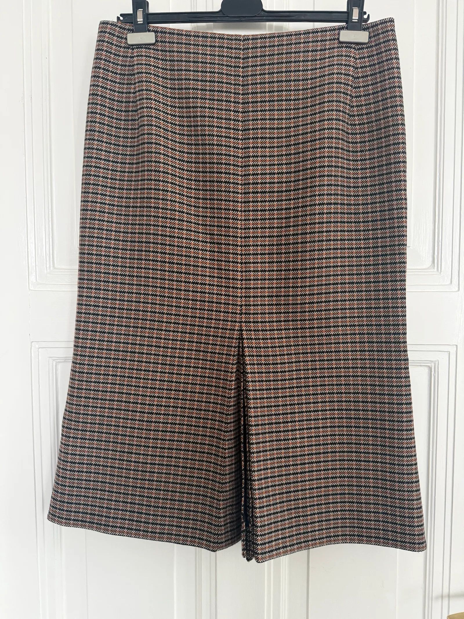 Victoria Beckham Victoria Beckham Skirt Size 28" / US 6 / IT 42 - 8 Thumbnail