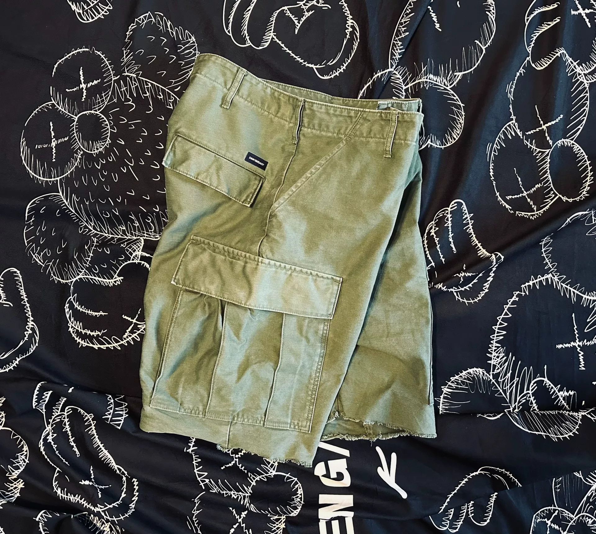 Descendant DESCENDANT DWU SATIN Cargo Shorts Size US 28 / EU 44 - 3 Thumbnail