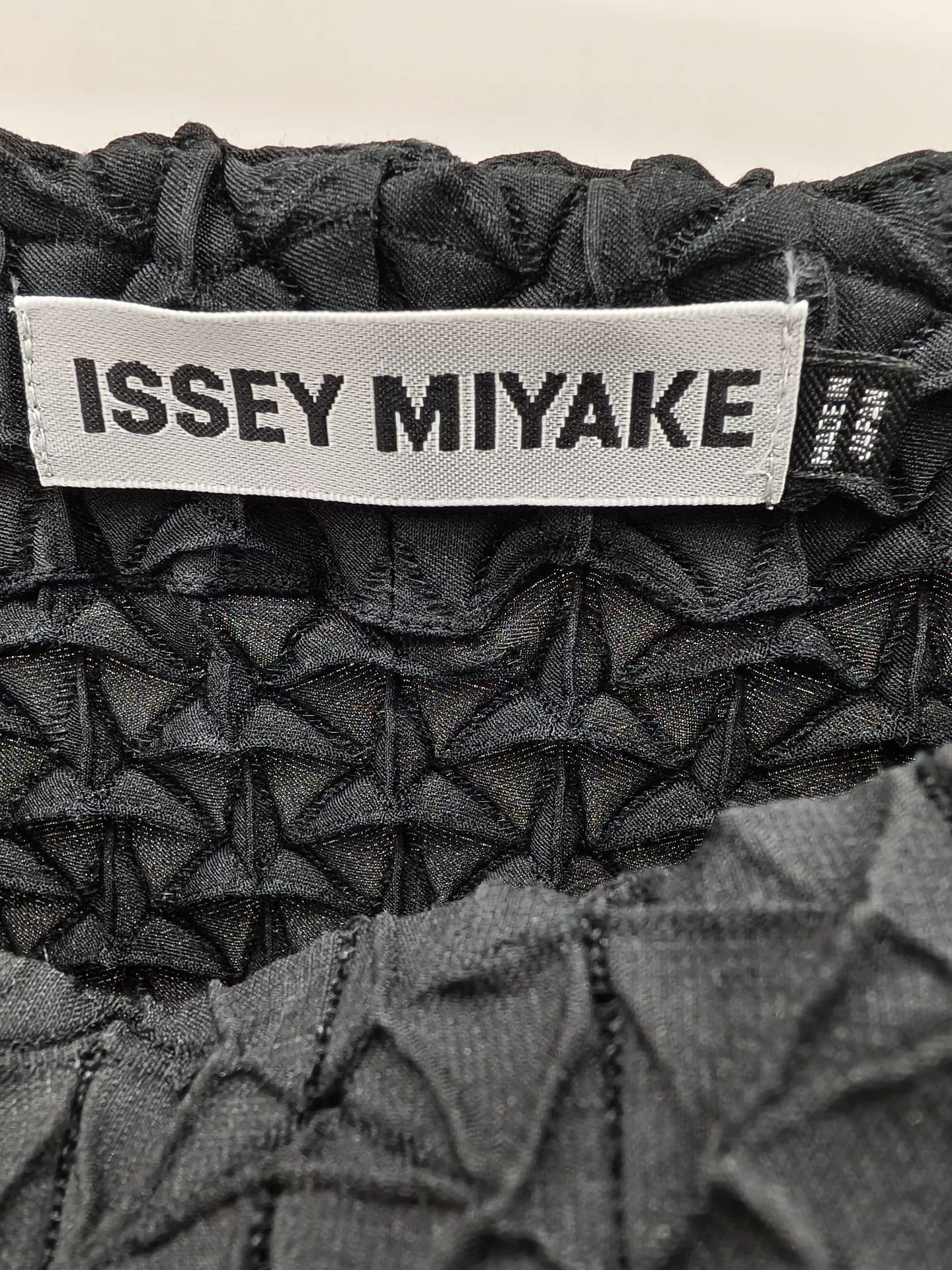 Pleats Please Issey Miyake Issey Miyake Black Plisse Top Size 2 Size M / US 6-8 / IT 42-44 - 2 Thumbnail