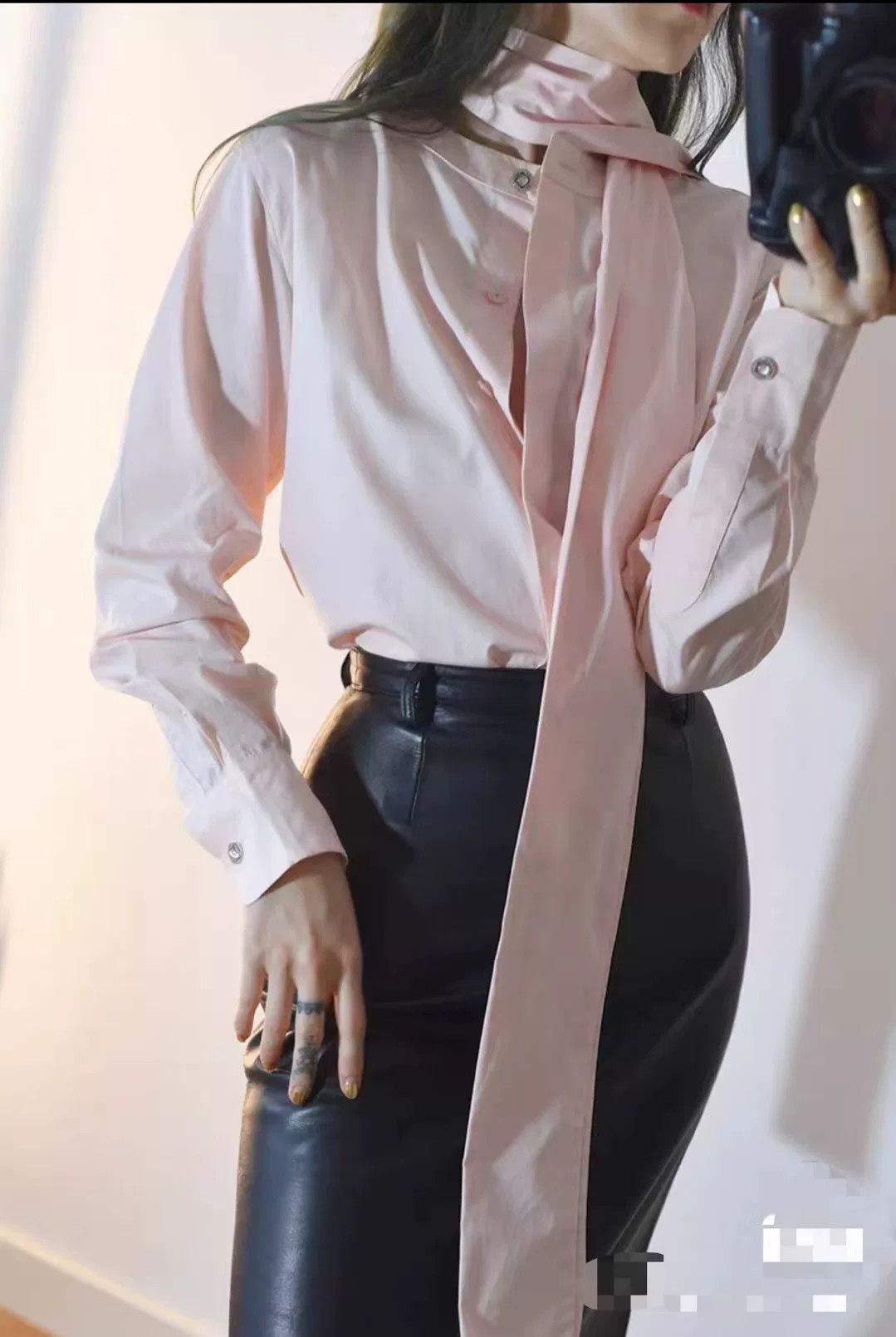 Chanel Chanel Bow Tie Blouse in Pink Size XS / US 0-2 / IT 36-38 - 9 Thumbnail