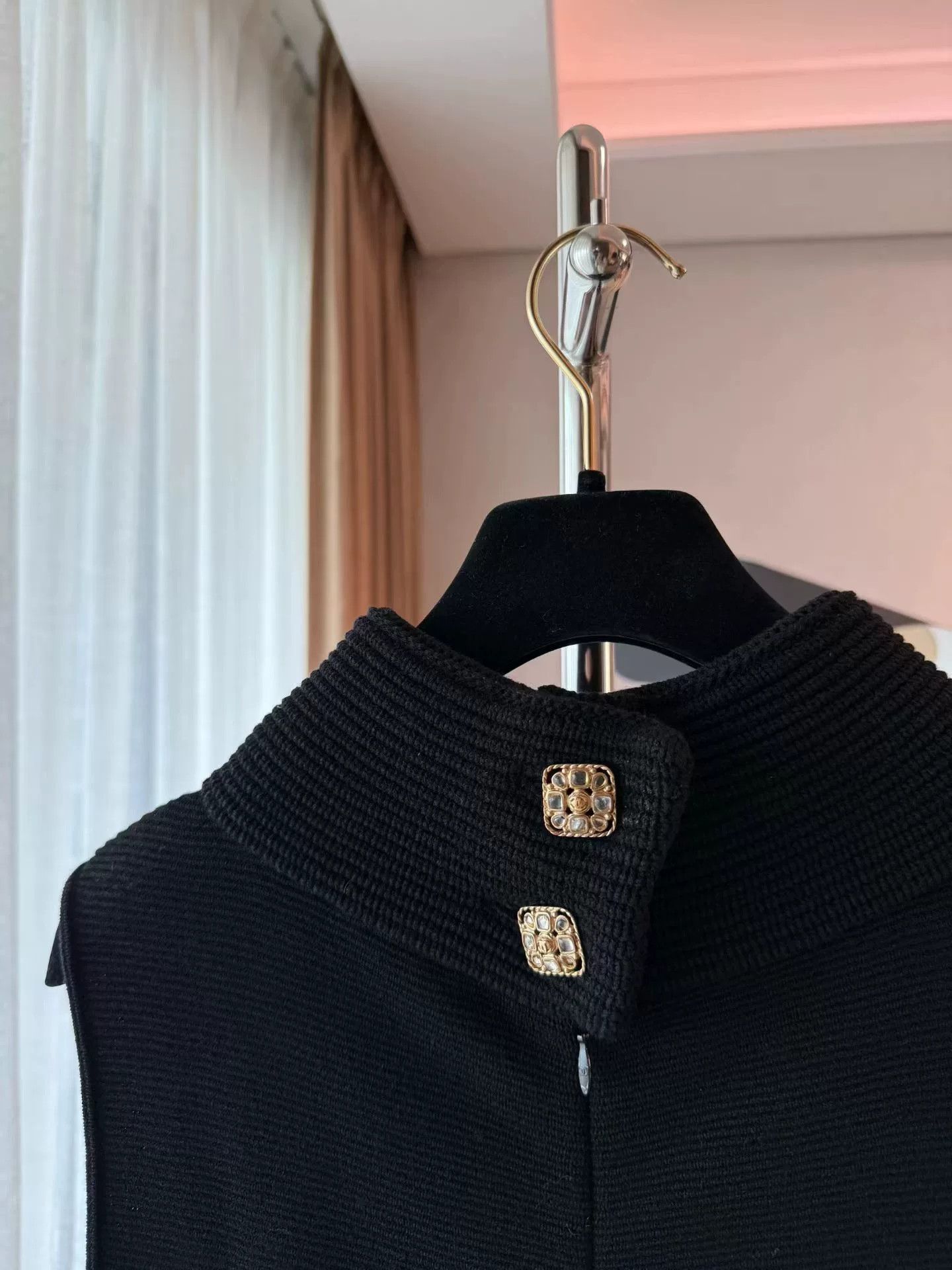 Chanel Elegant Black Chanel Knit Dress with Crystal Buttons Size S / US 4 / IT 40 - 3 Thumbnail