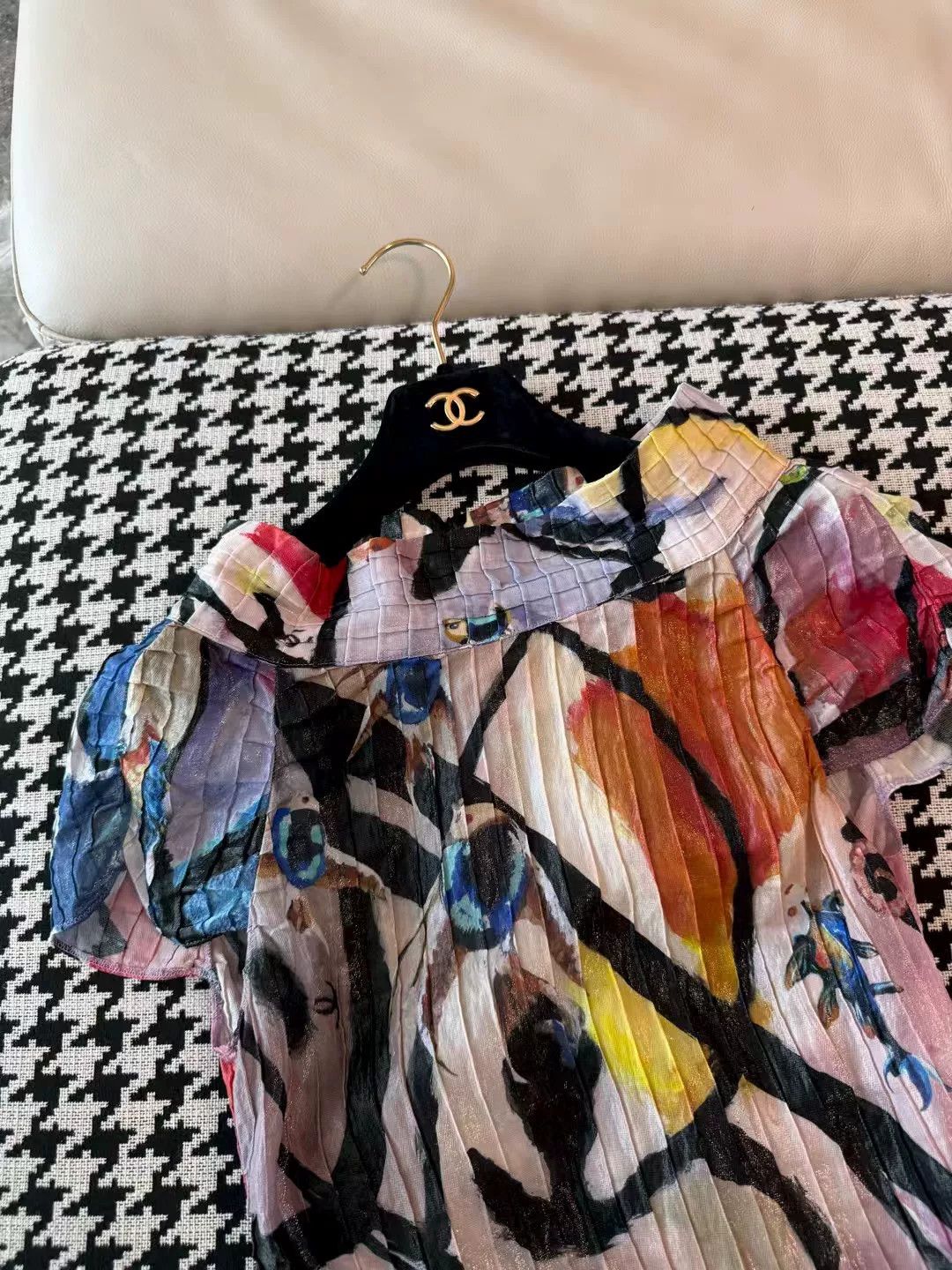 Chanel Chanel Colorful Graffiti Logo Silk Top Size XS / US 0-2 / IT 36-38 - 8 Thumbnail