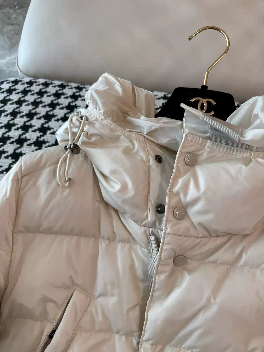 Moncler Moncler Down Jacket Size One Size US XS / EU 42 / 0 - 6 Thumbnail