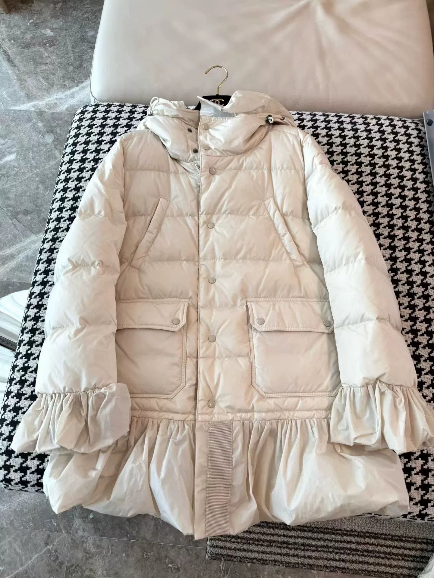 Moncler Moncler Down Jacket Size One Size US XS / EU 42 / 0 - 3 Thumbnail