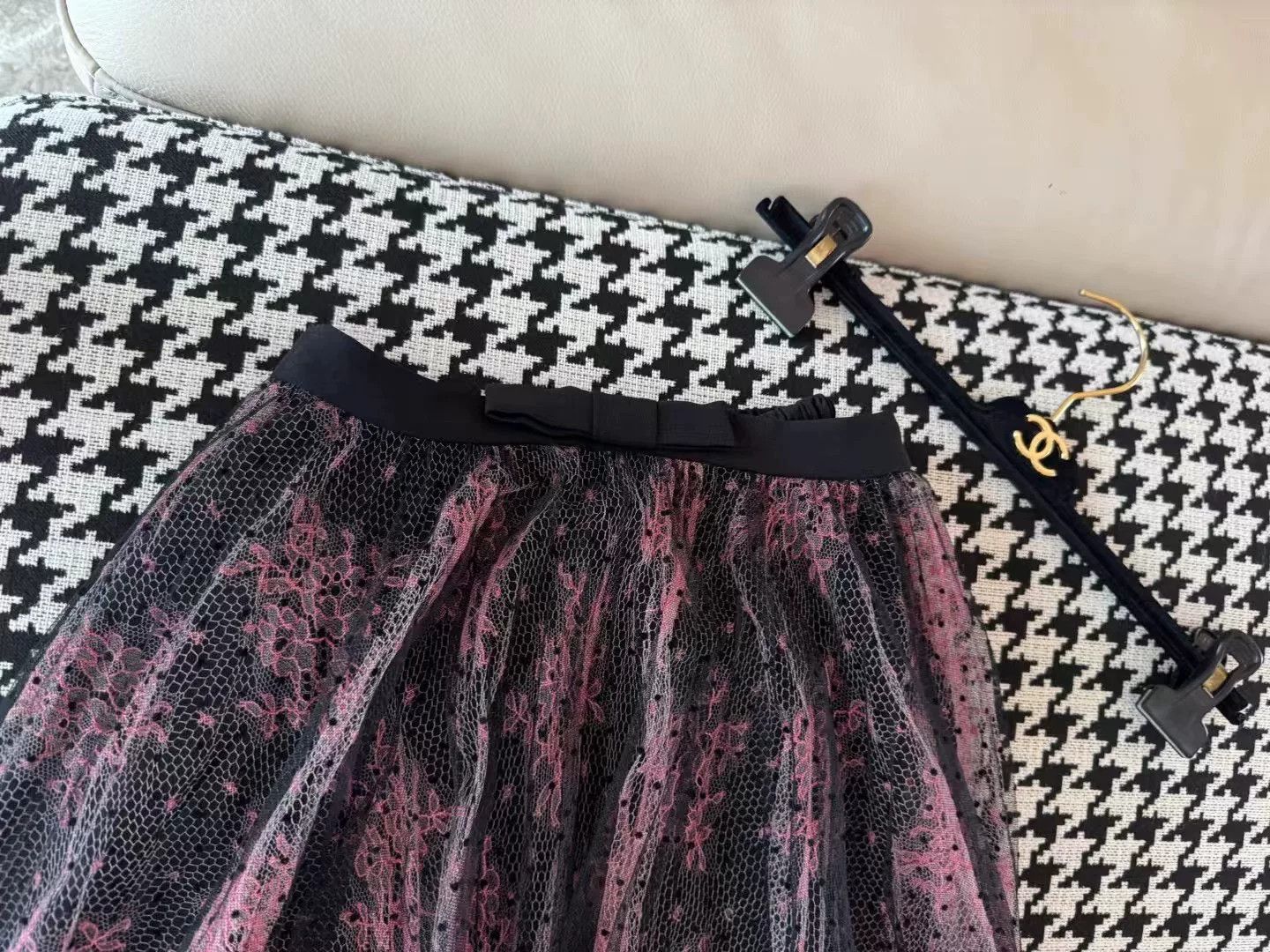 Dior Dior Lace Tulle Skirt in Black and Pink Size 34" / US 12 / IT 48 - 4 Thumbnail