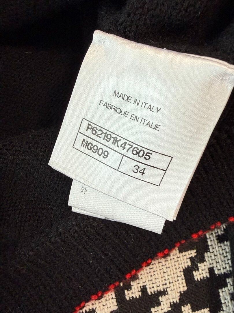 Chanel Chanel Cashmere Jacket with Button Details Size XS / US 0-2 / IT 36-38 - 8 Thumbnail