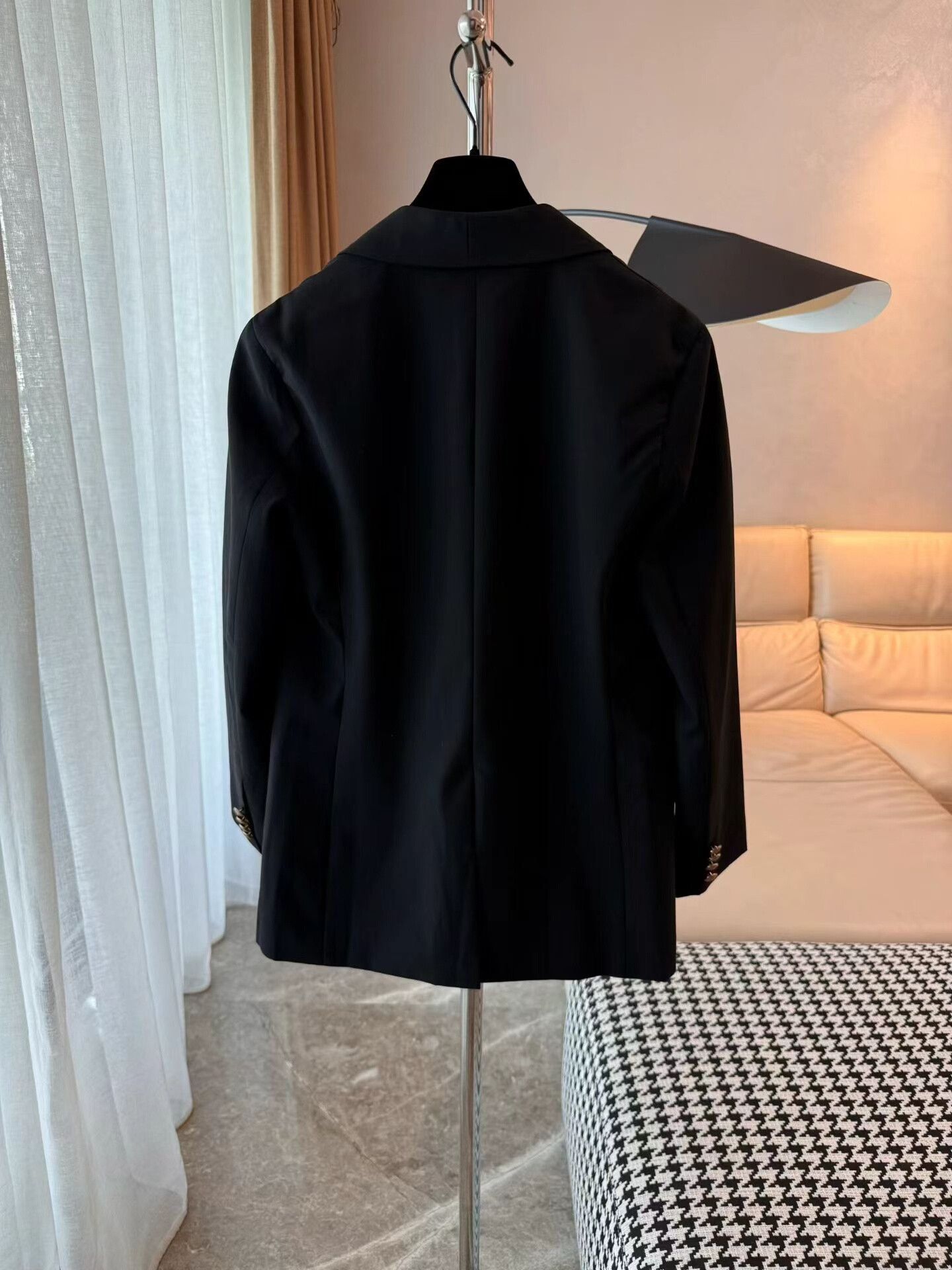 Balmain Balmain Black Blazer with Gold Buttons Size XS / US 0-2 / IT 36-38 - 2 Thumbnail