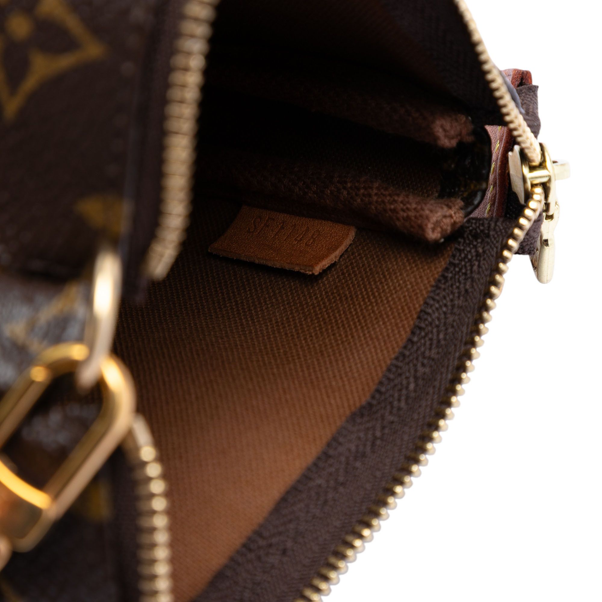 Louis Vuitton Louis Vuitton Monogram Mini Pochette Accessoires Size ONE SIZE - 5 Thumbnail