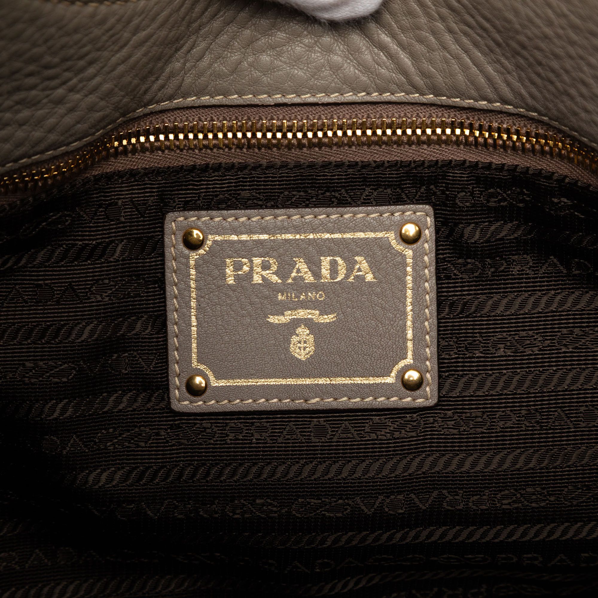 Prada Prada Vitello Daino Shoulder Bag Size ONE SIZE - 5 Thumbnail