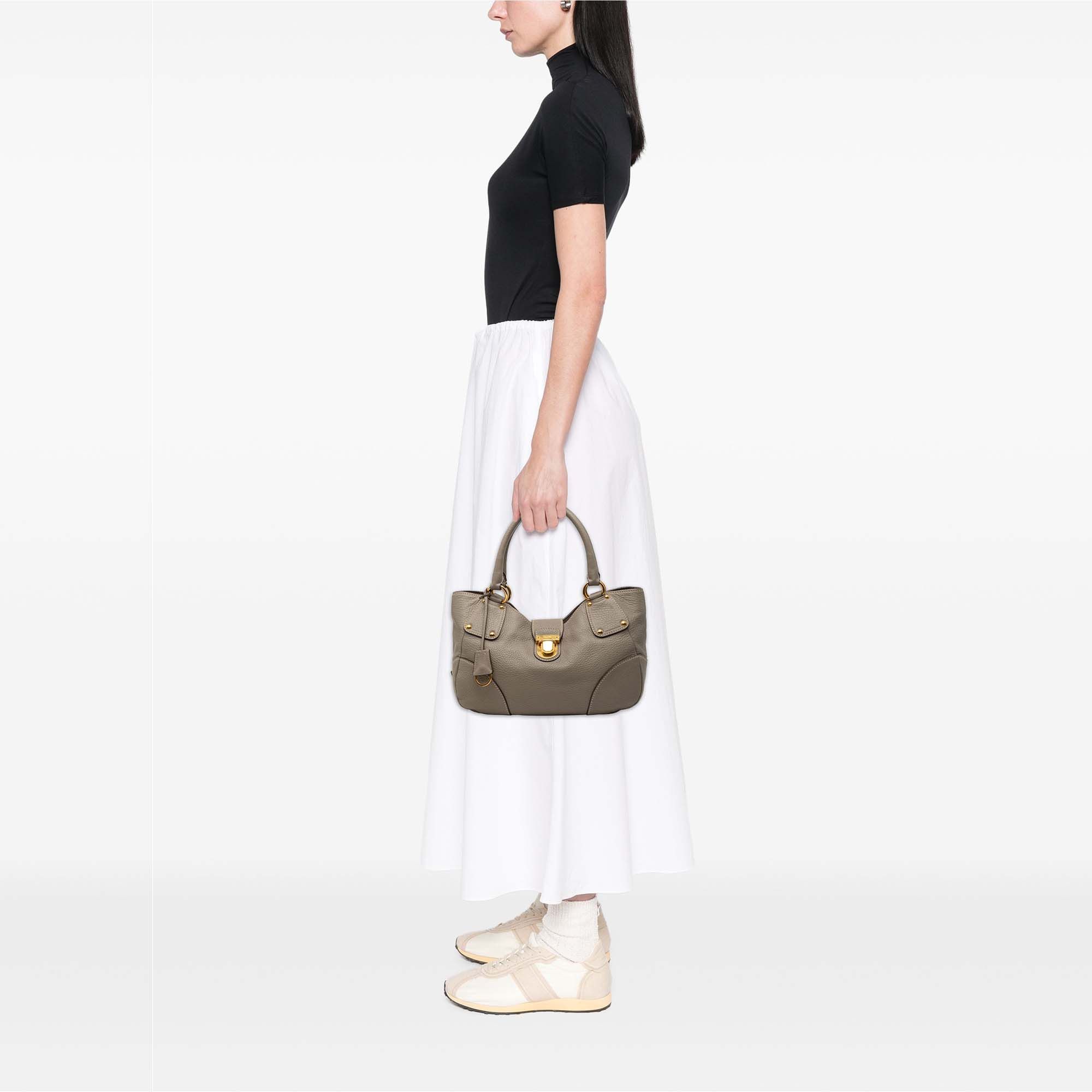 Prada Prada Vitello Daino Shoulder Bag Size ONE SIZE - 6 Thumbnail