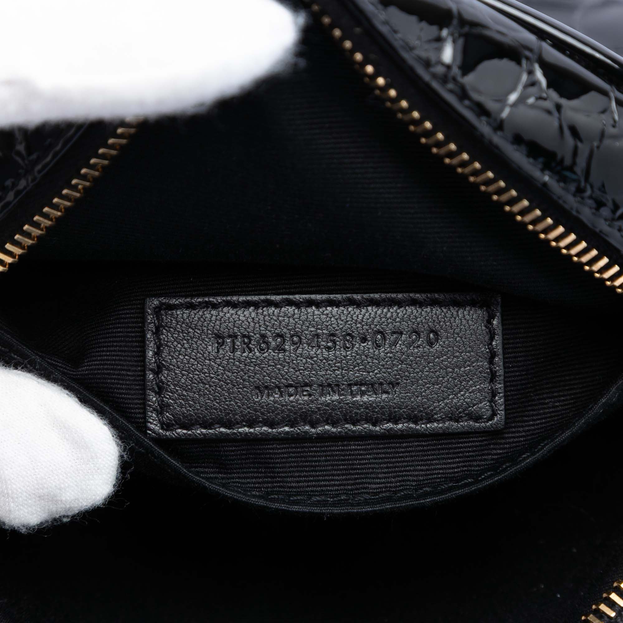Yves Saint Laurent Yves Saint Laurent Croc Embossed Patent Round Vinyle Camera Bag Size ONE SIZE - 6 Thumbnail