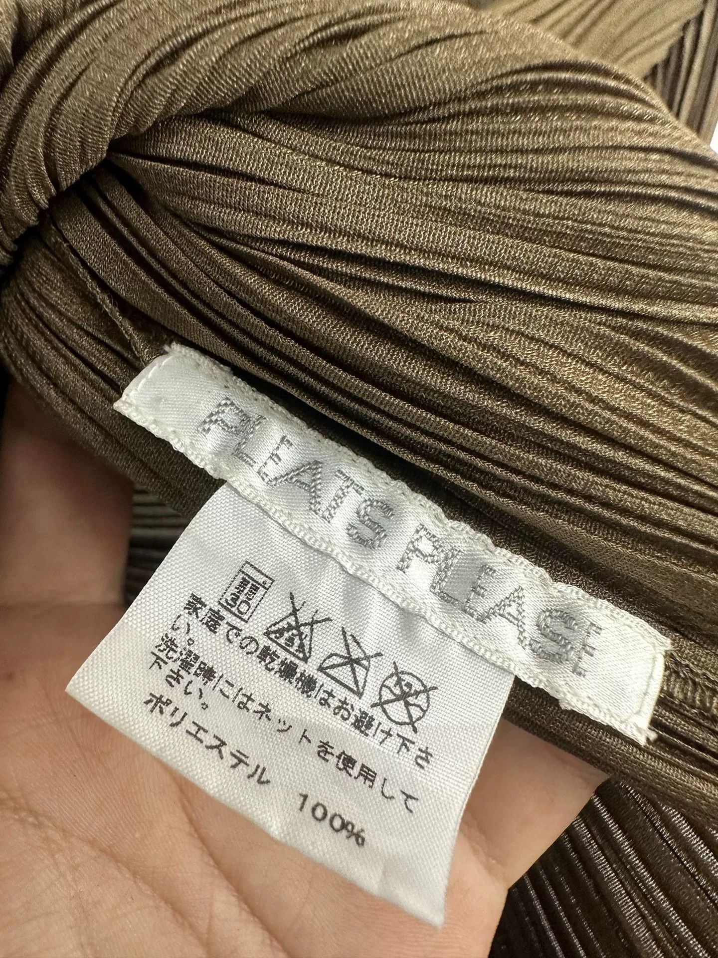 Pleats Please Issey Miyake Issey Miyake Pleats Please Short Sleeve Top Size S / US 4 / IT 40 - 5 Thumbnail
