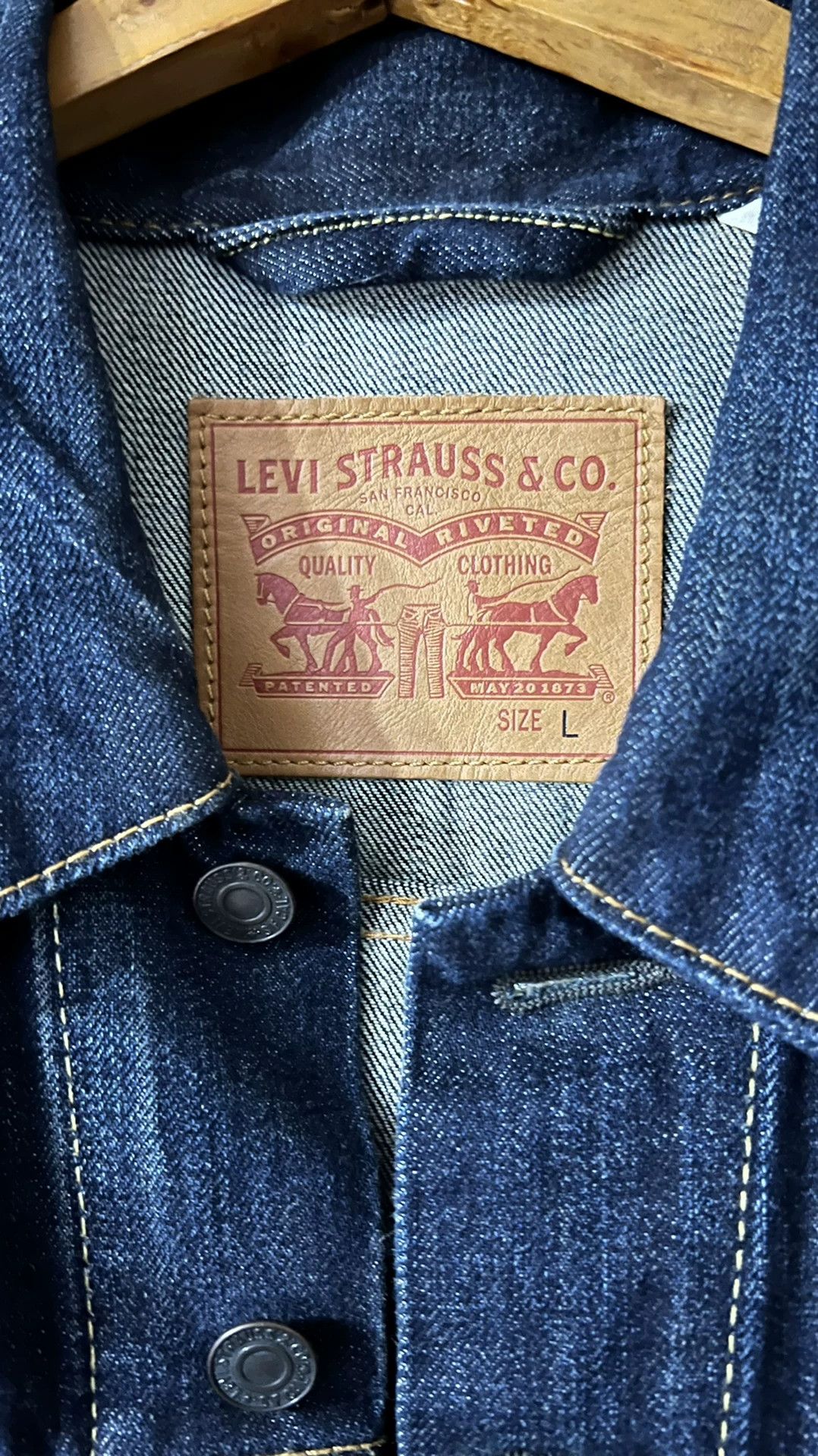 Levi's Levi's Men's Denim Jacket Size L Size US L / EU 52-54 / 3 - 7 Thumbnail