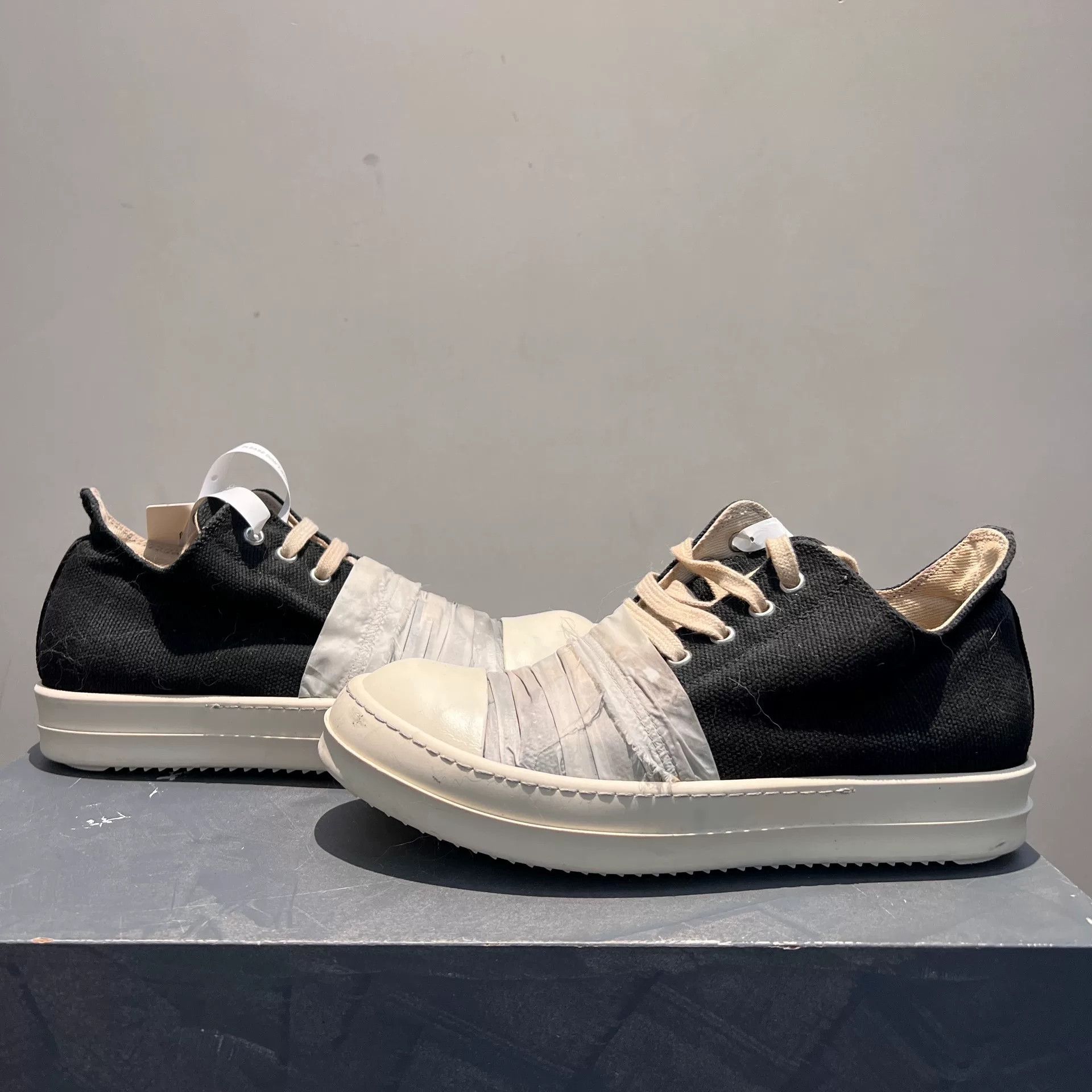 Rick Owens Drkshdw Rick Owens DRKSHDW Silk Sneakers Size US 10 / EU 43 - 3 Thumbnail