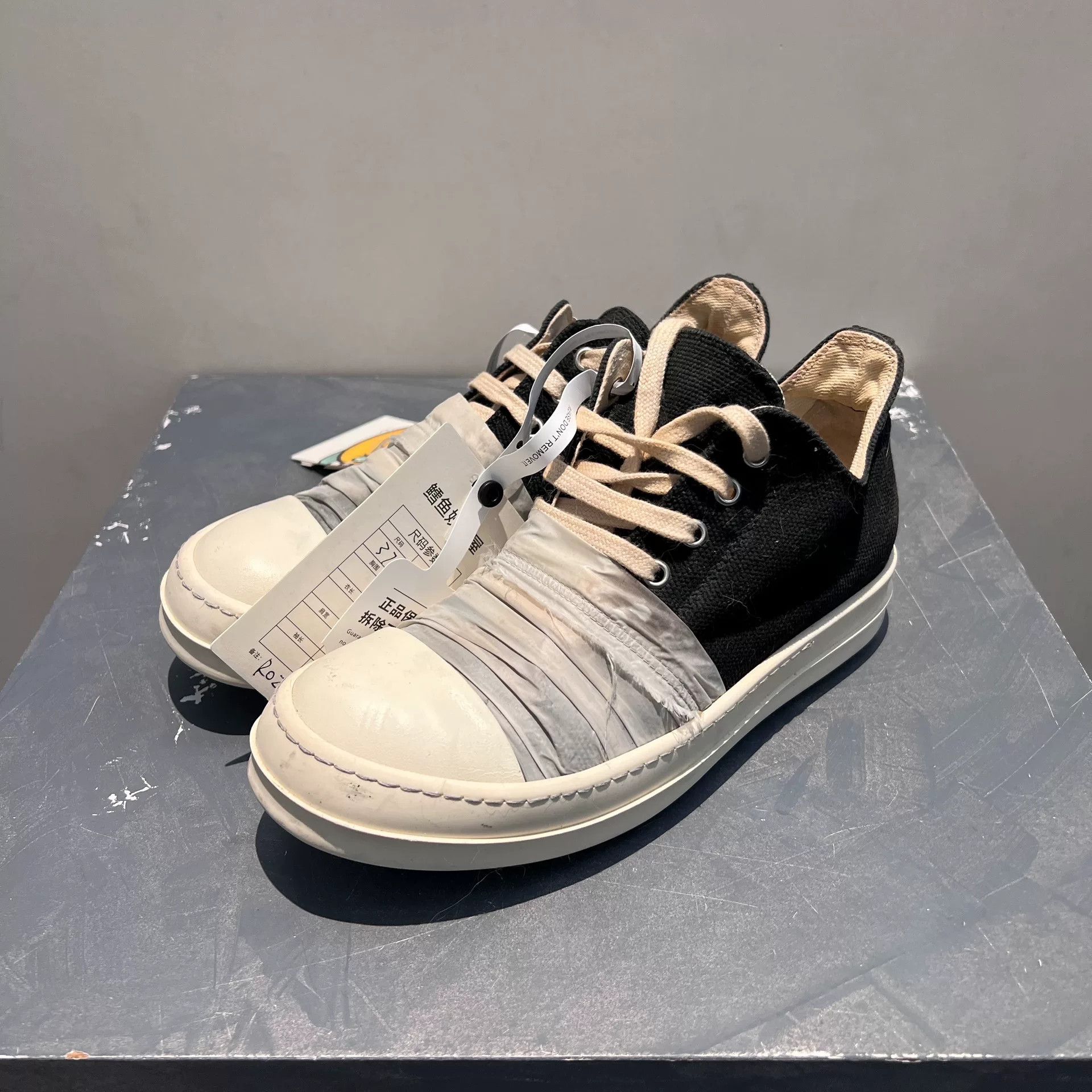 Rick Owens Drkshdw Rick Owens DRKSHDW Silk Sneakers Size US 10 / EU 43 - 2 Thumbnail