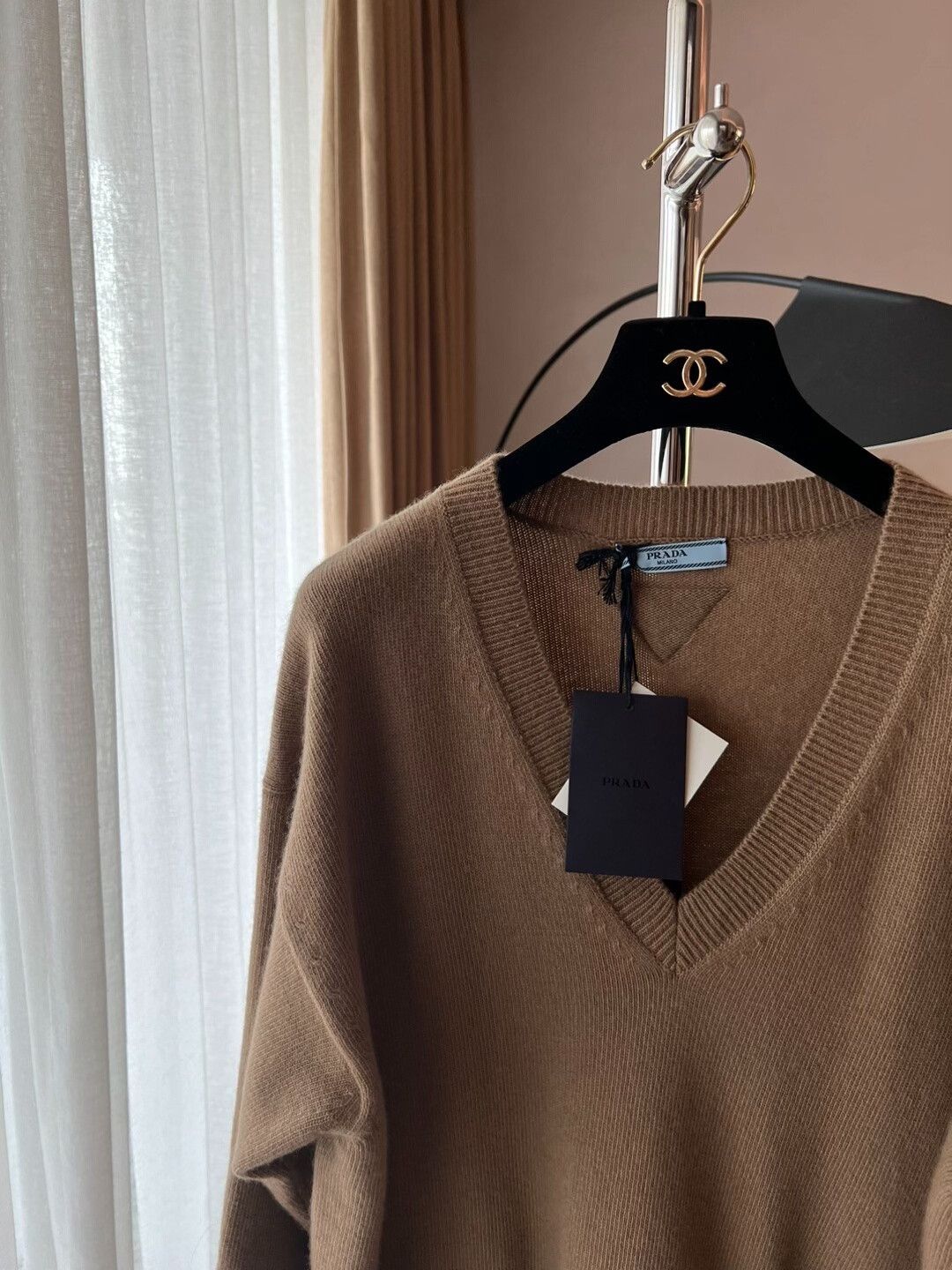 Prada Prada Brown Cashmere Sweater Size XS / US 0-2 / IT 36-38 - 2 Thumbnail