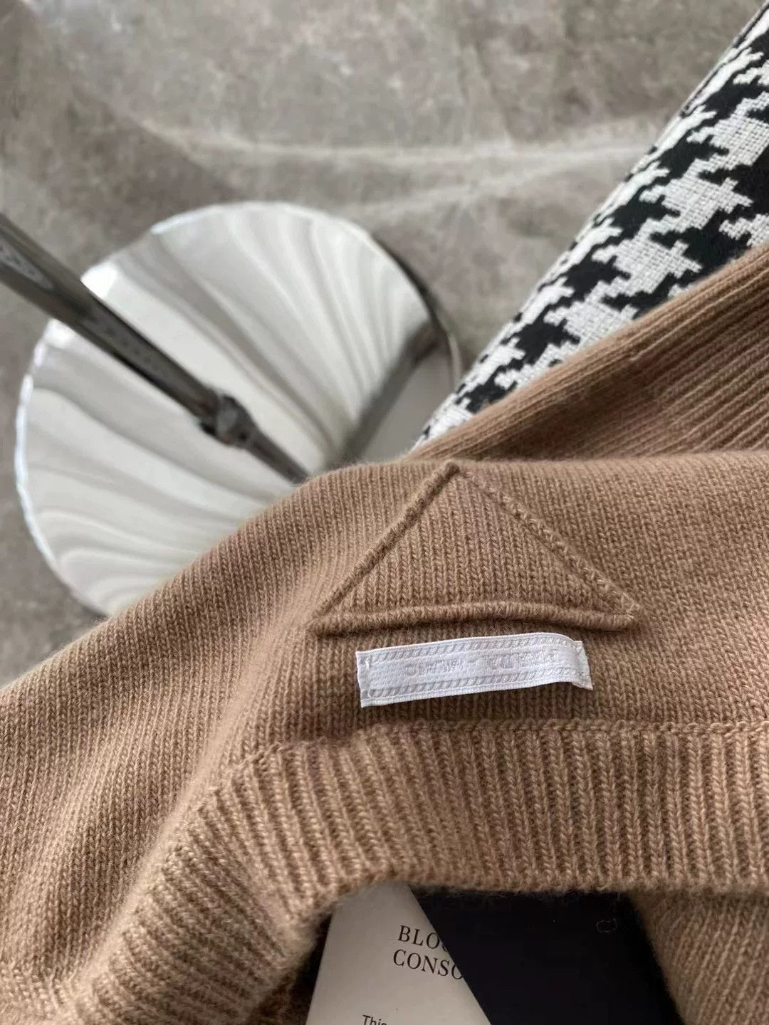 Prada Prada Brown Cashmere Sweater Size XS / US 0-2 / IT 36-38 - 7 Thumbnail