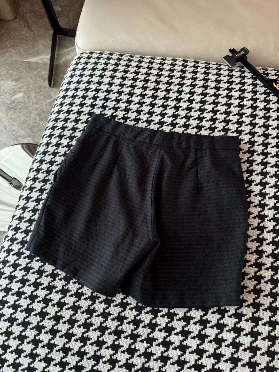 Dior Dior Striped Wool Shorts Size US 36 / EU 52 - 2 Thumbnail