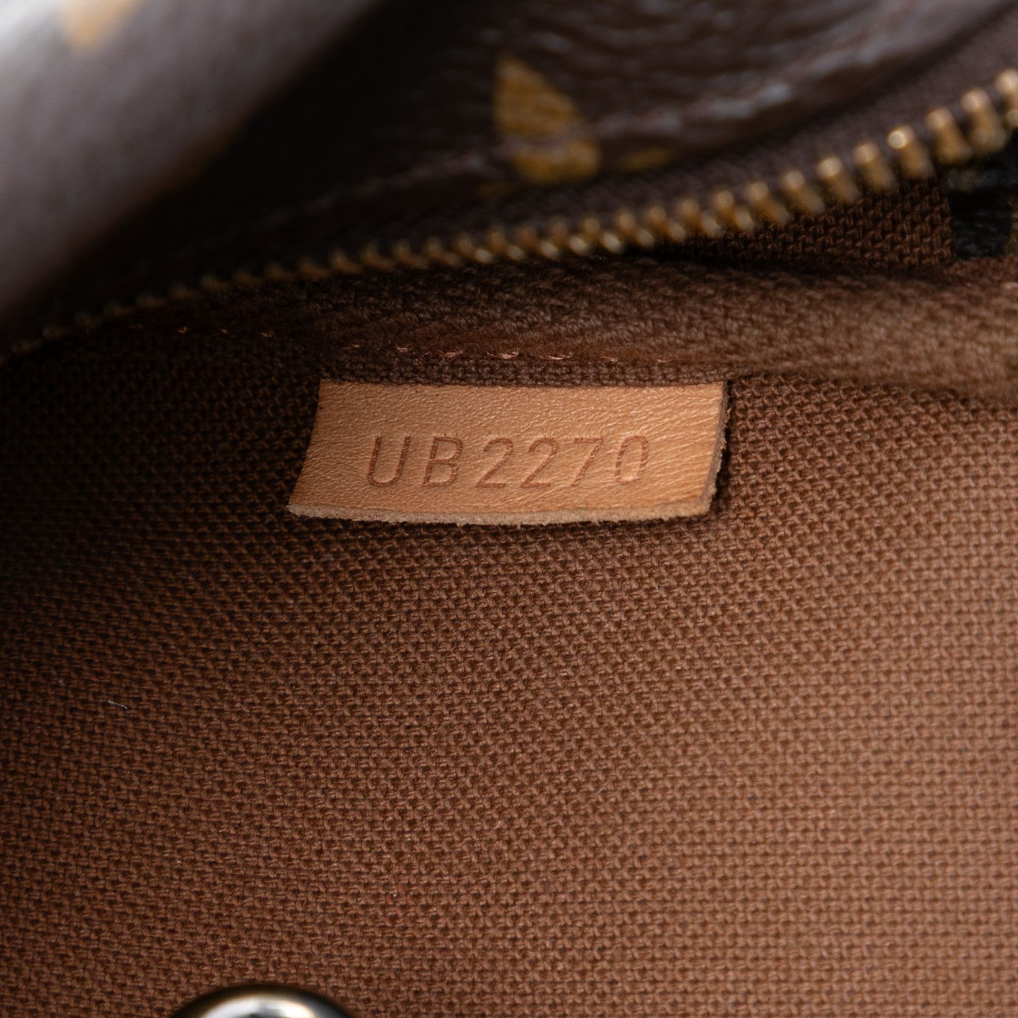 Louis Vuitton Louis Vuitton Monogram Mini Pochette Accessoires Size ONE SIZE - 6 Thumbnail