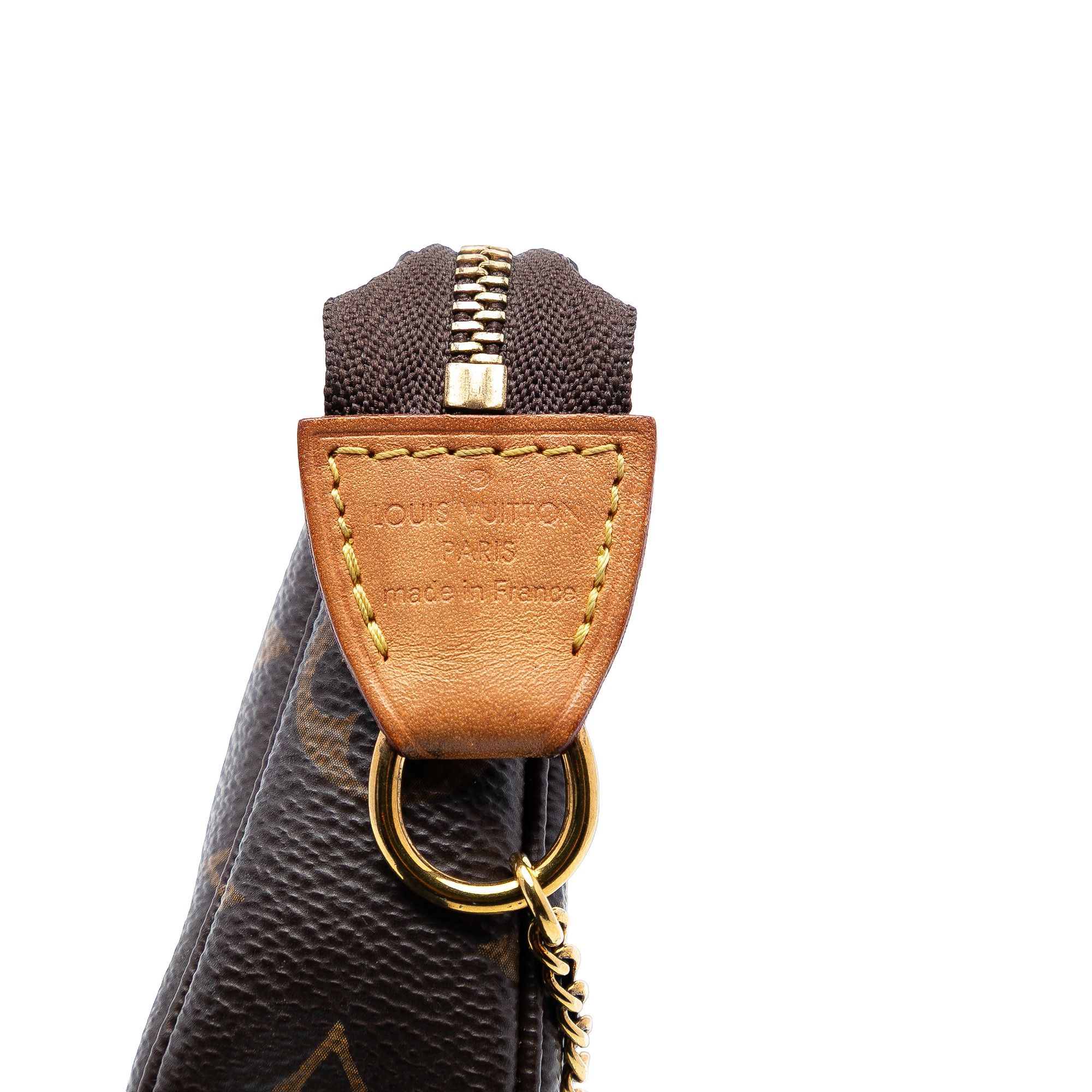 Louis Vuitton Louis Vuitton Monogram Mini Pochette Accessoires Size ONE SIZE - 6 Thumbnail
