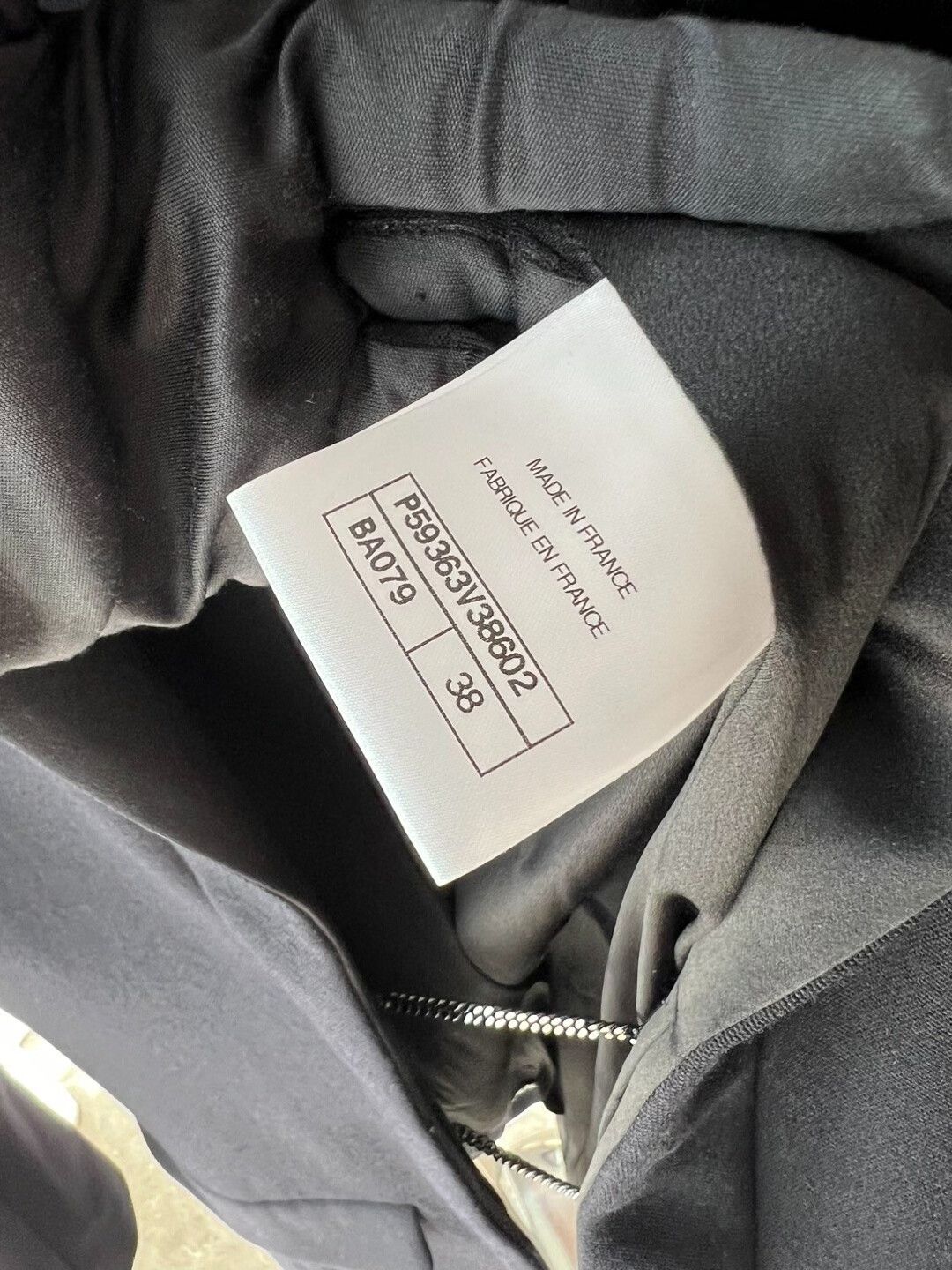 Chanel Classic Black Chanel Suit Jacket Size S / US 4 / IT 40 - 6 Thumbnail