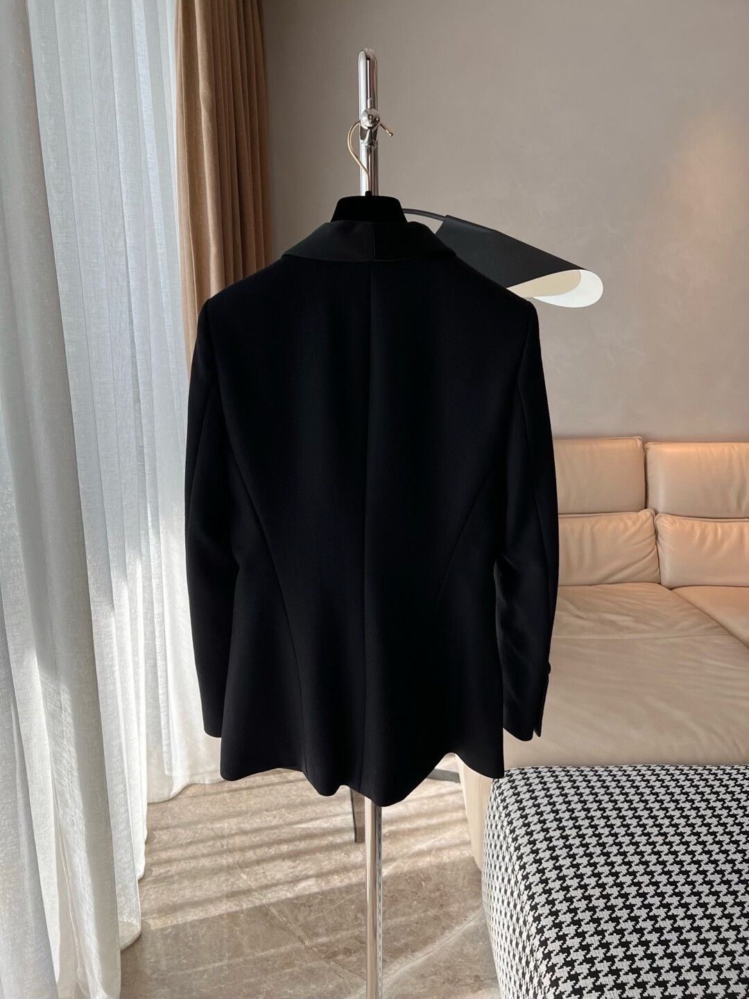 Chanel Classic Black Chanel Suit Jacket Size S / US 4 / IT 40 - 2 Thumbnail