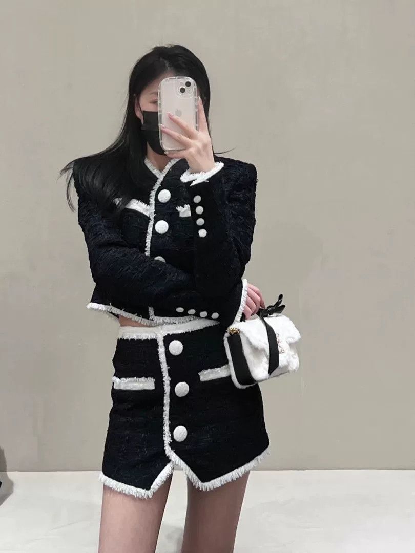 Balmain Black and White Knitted Short Jacket Size XS / US 0-2 / IT 36-38 - 2 Thumbnail