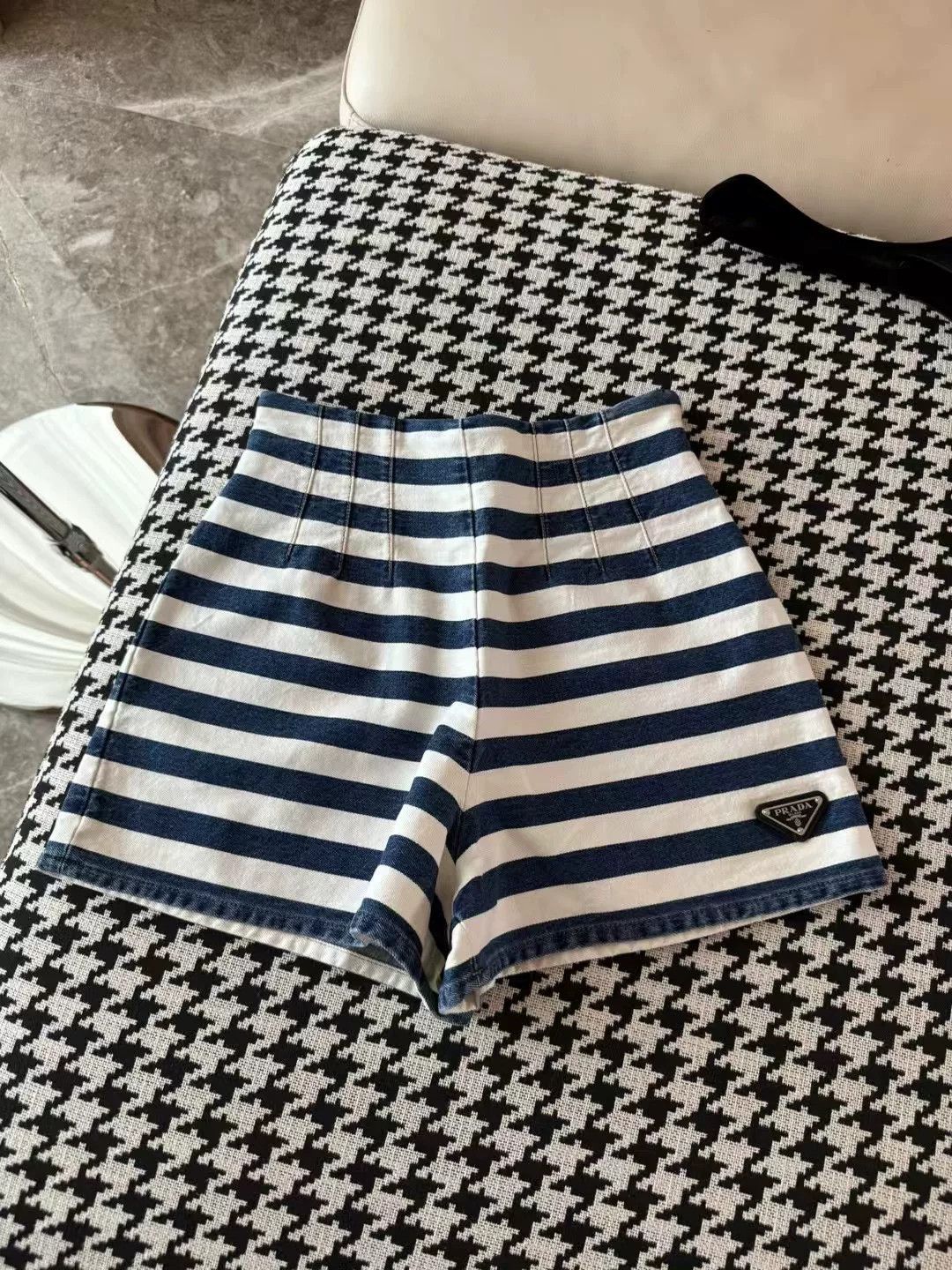 Prada Prada Blue Striped Denim Shorts Size 38" / US 16 / IT 52 - 2 Thumbnail
