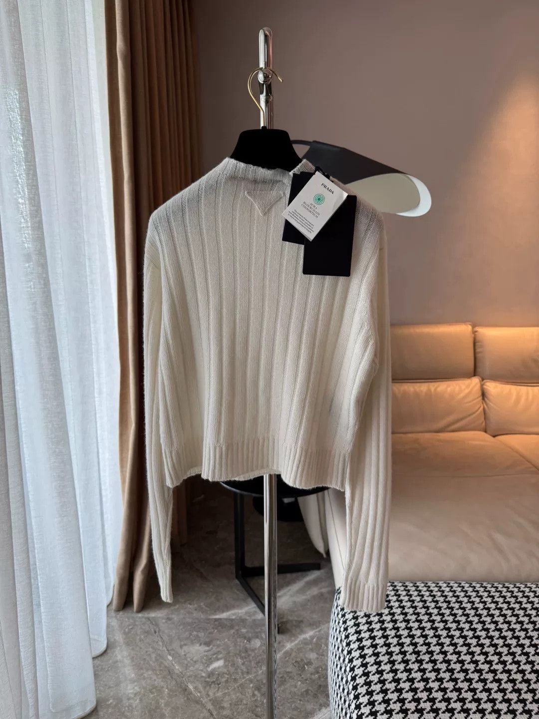 Prada Prada White Knit Sweater Fall 2024 Size S / US 4 / IT 40 - 2 Thumbnail