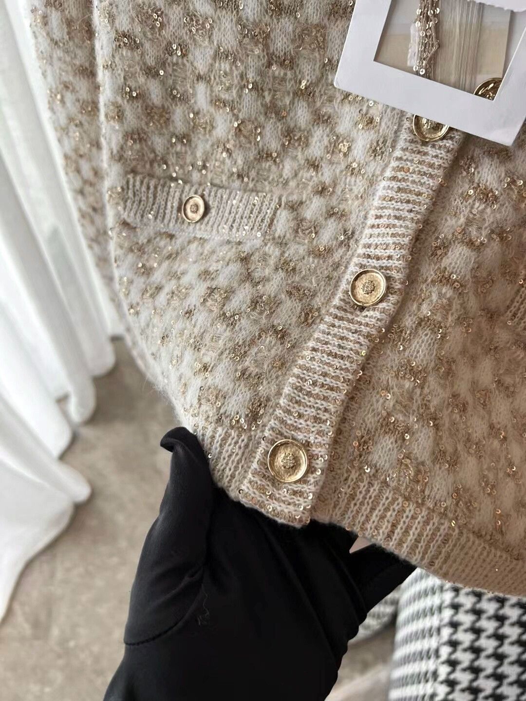 Chanel Chanel Beige Sequined Knit Cardigan Size XS / US 0-2 / IT 36-38 - 3 Thumbnail