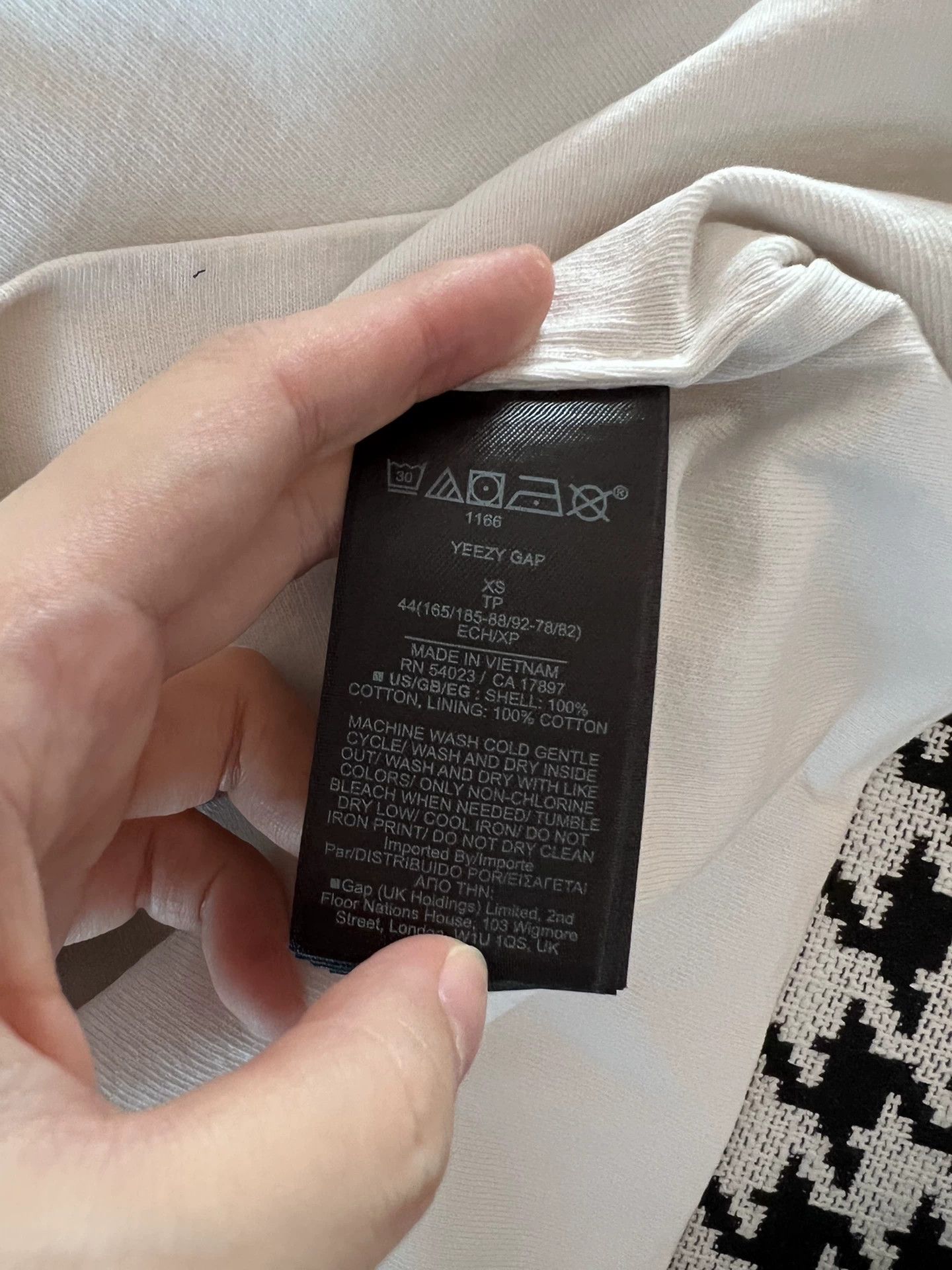 Yeezy Balenciaga Gap Yeezy Collaboration T-Shirt Size US XS / EU 42 / 0 - 5 Thumbnail