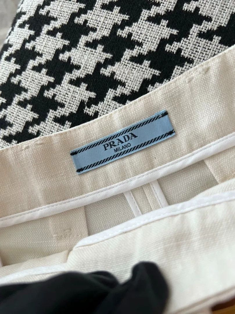 Prada Prada Cotton-Linen Triangle Logo Shorts Size 38" / US 16 / IT 52 - 5 Thumbnail