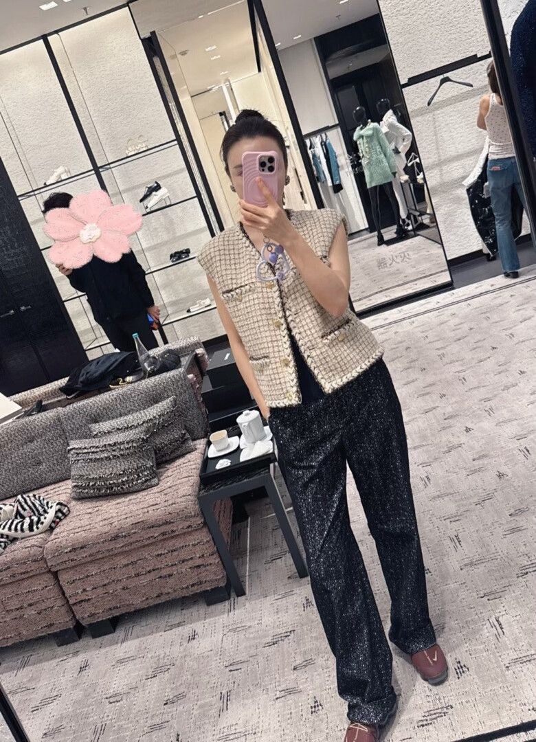 Chanel Chanel Woven Vest in Light Gold Size S / US 4 / IT 40 - 9 Thumbnail