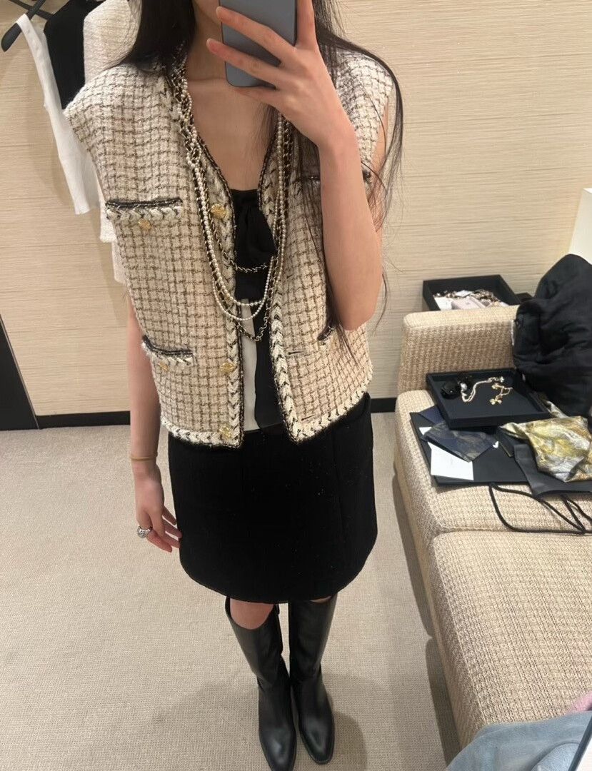 Chanel Chanel Woven Vest in Light Gold Size S / US 4 / IT 40 - 8 Thumbnail