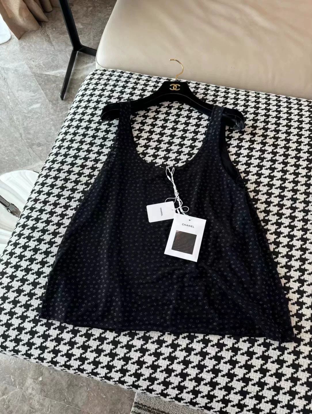 Chanel Loose-Fitting Chanel Tank Top 24c Size S / US 4 / IT 40 - 5 Thumbnail
