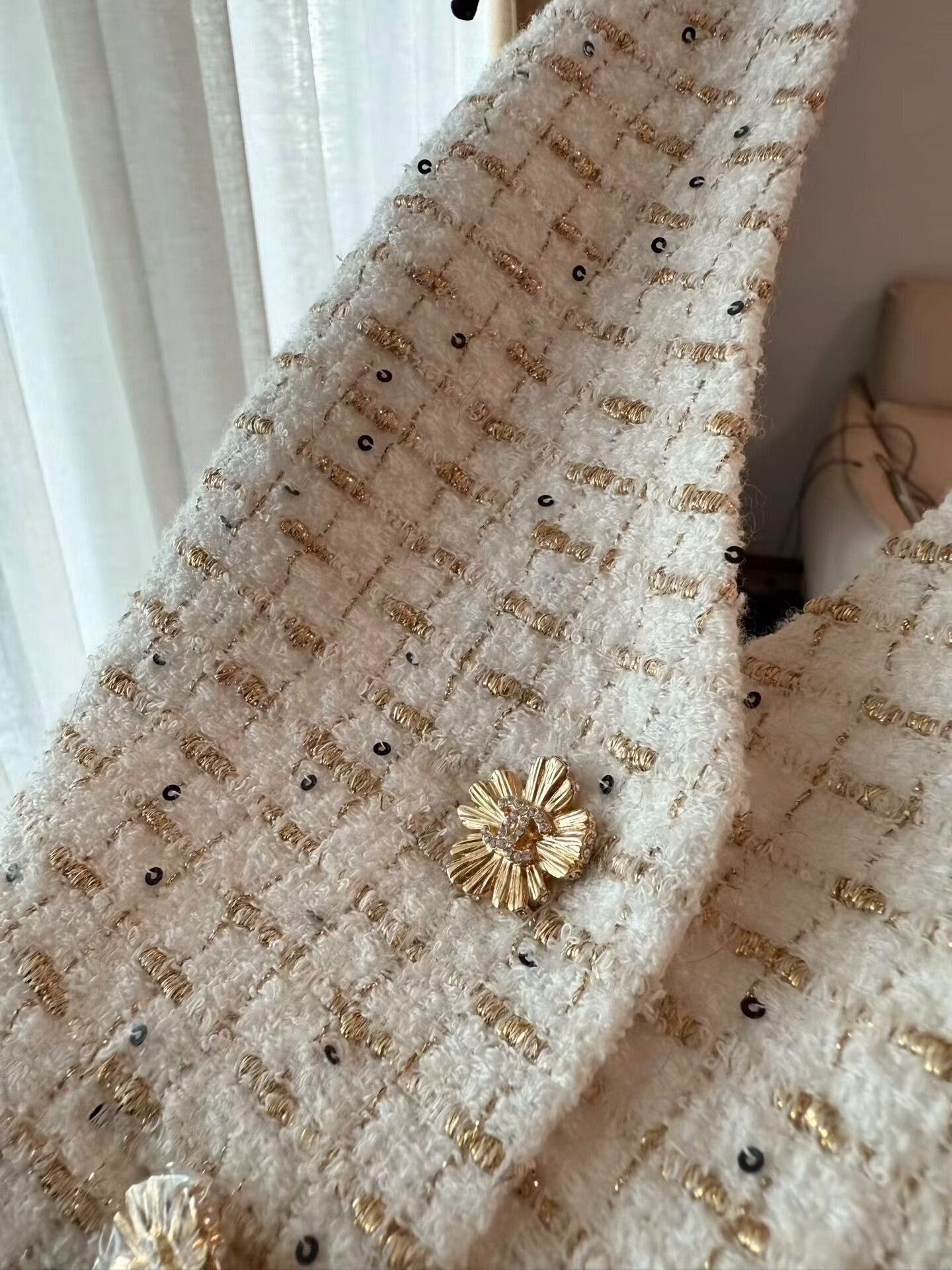 Chanel Chanel Woven Vest with Gold Accents Size XS / US 0-2 / IT 36-38 - 4 Thumbnail
