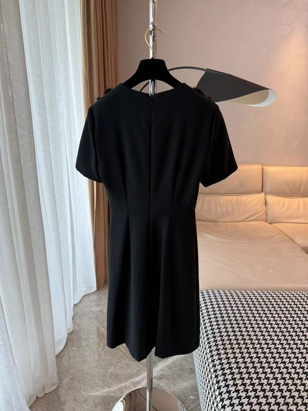 Fendi Fendi Black Classic Dress with Fur Trim Size S / US 4 / IT 40 - 4 Thumbnail