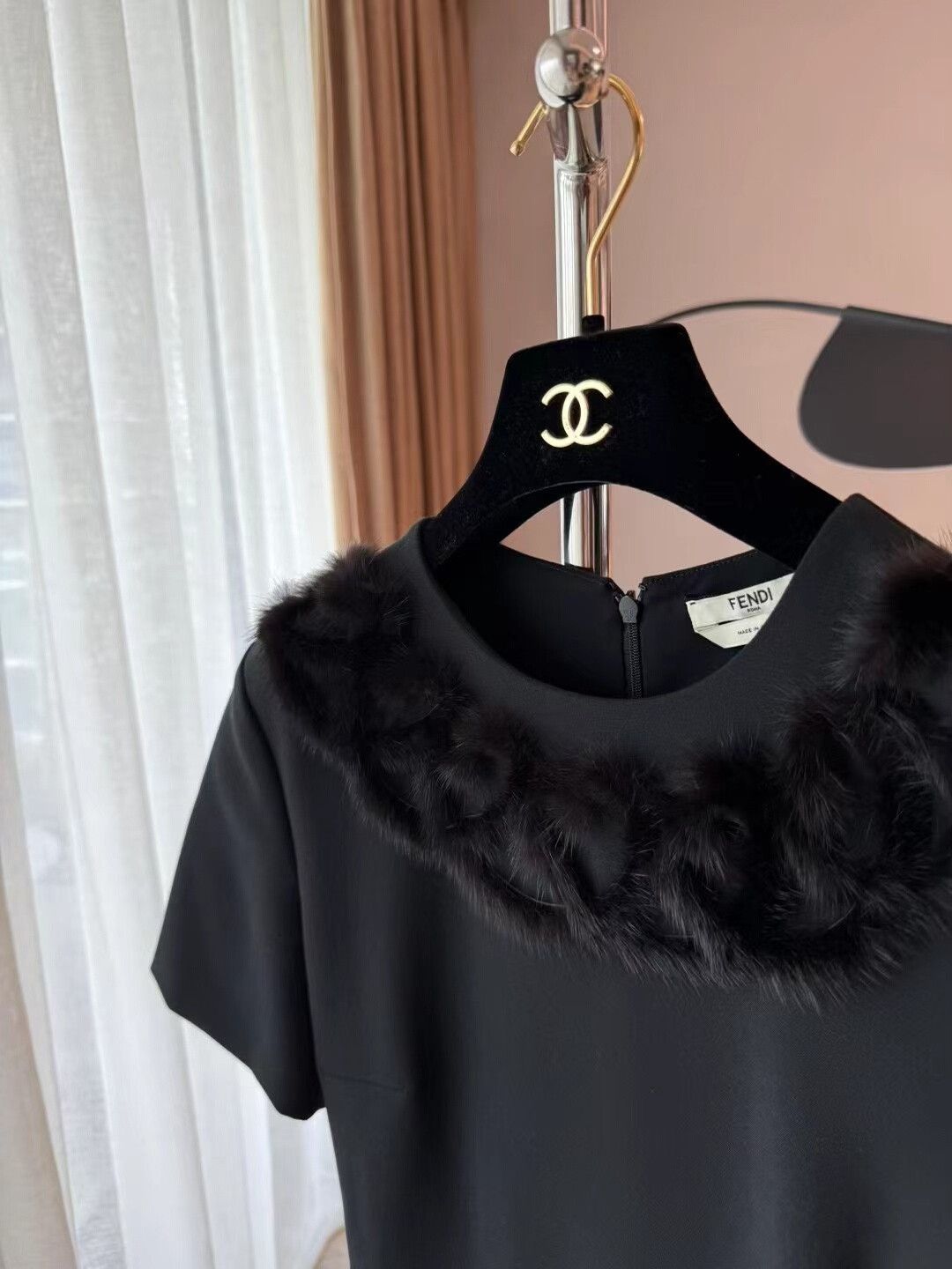 Fendi Fendi Black Classic Dress with Fur Trim Size S / US 4 / IT 40 - 6 Thumbnail